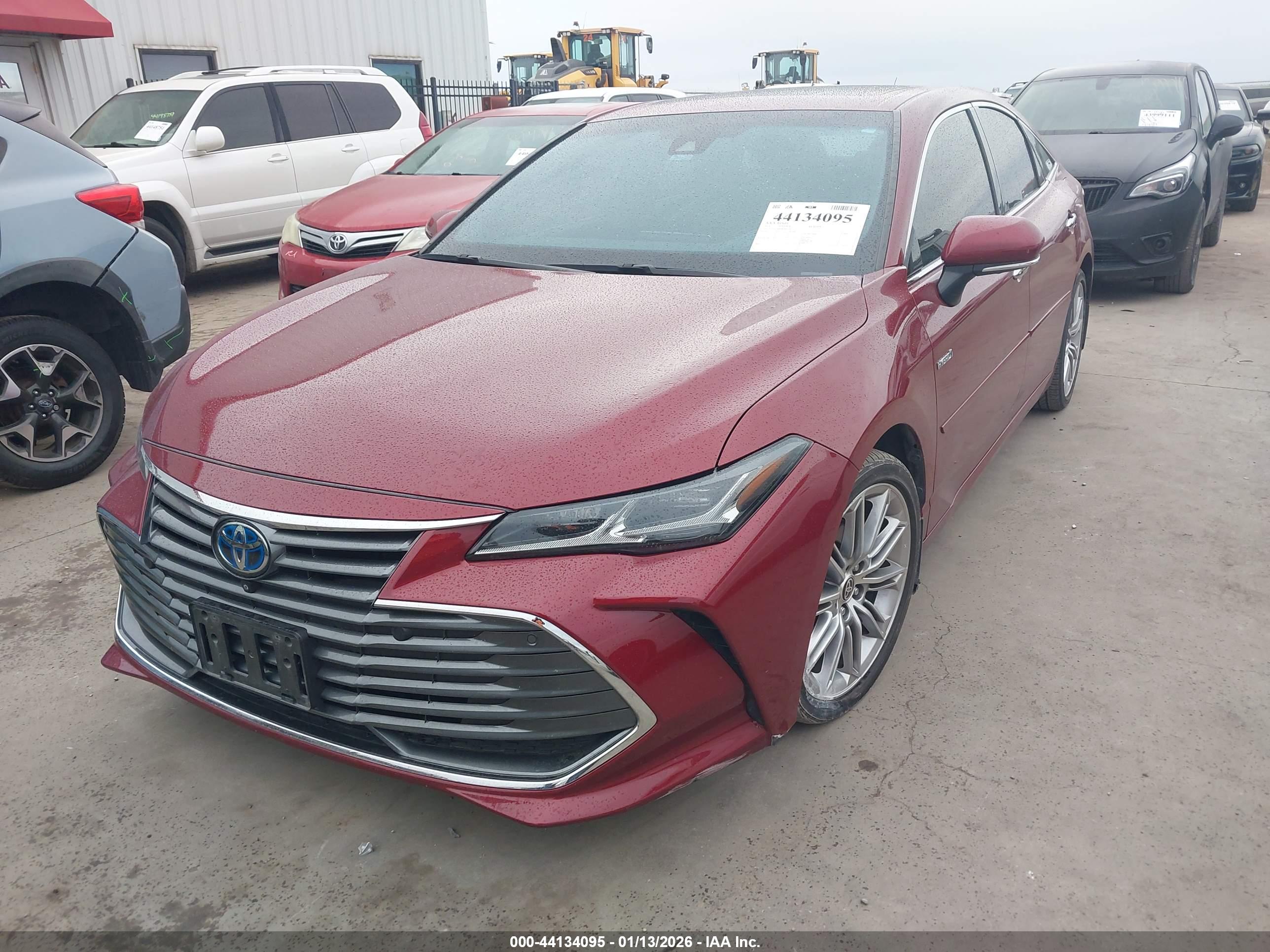 TOYOTA AVALON image 2