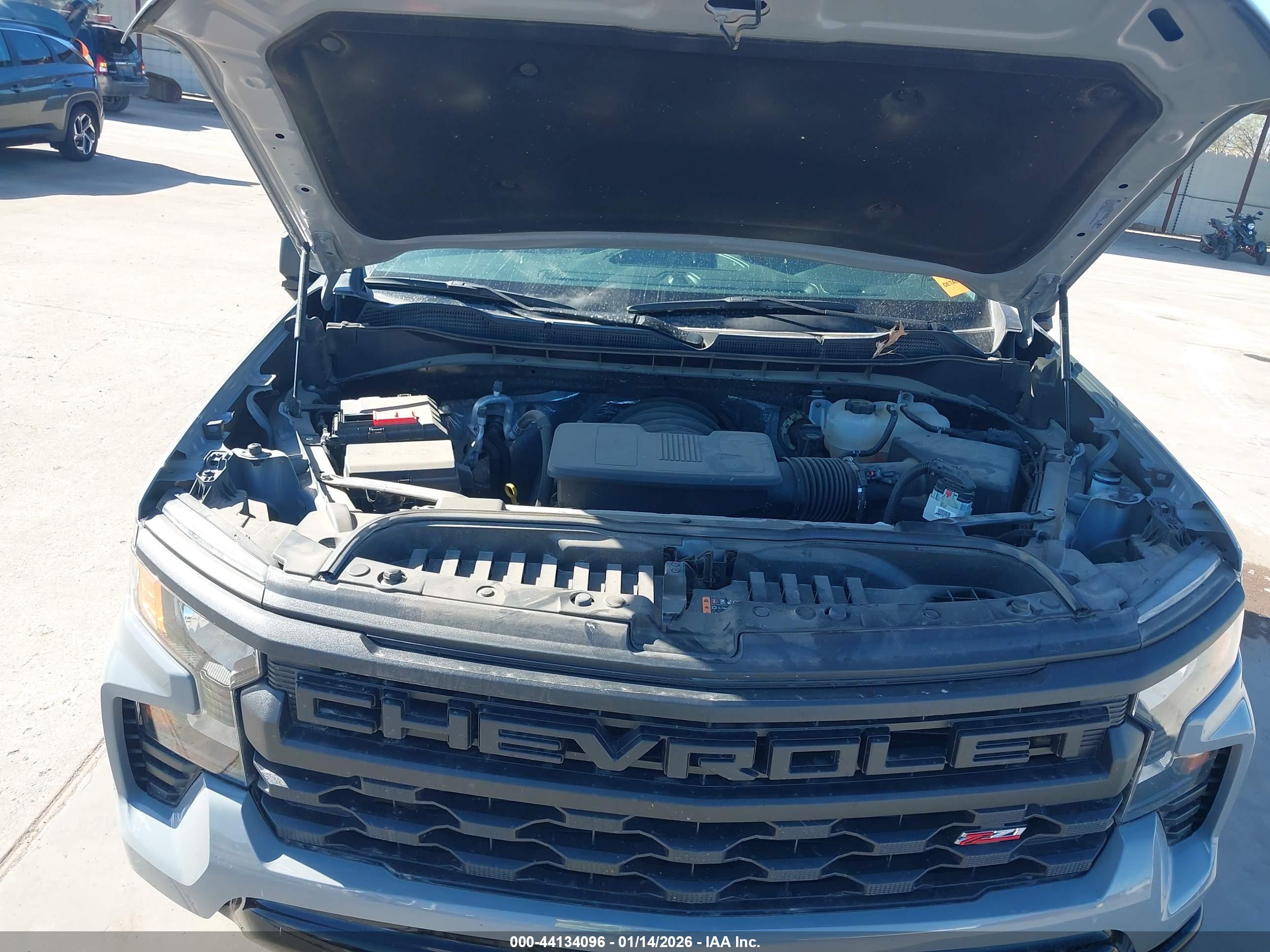 CHEVROLET SILVERADO image 10
