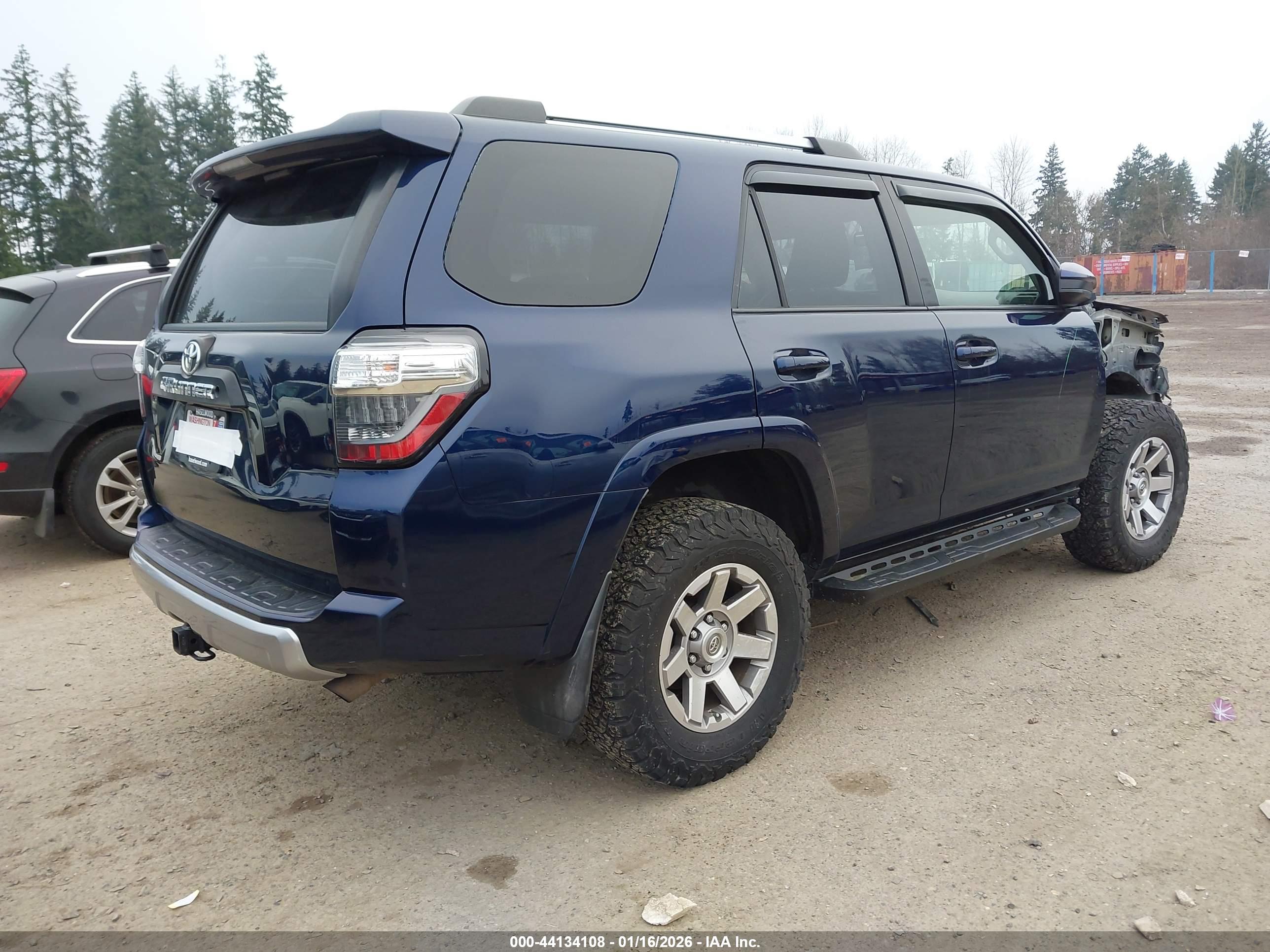TOYOTA 4RUNNER image 4