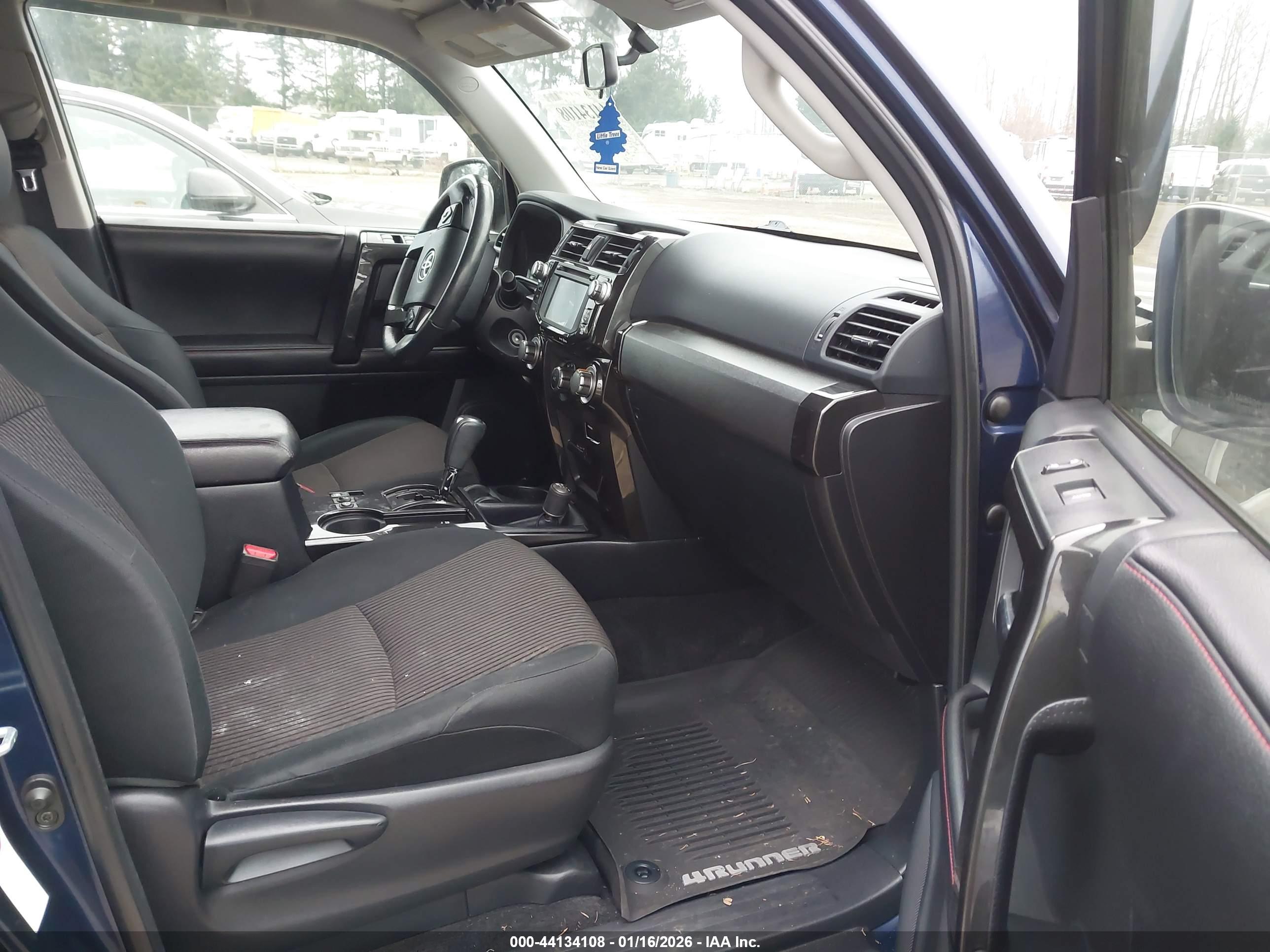 TOYOTA 4RUNNER image 5