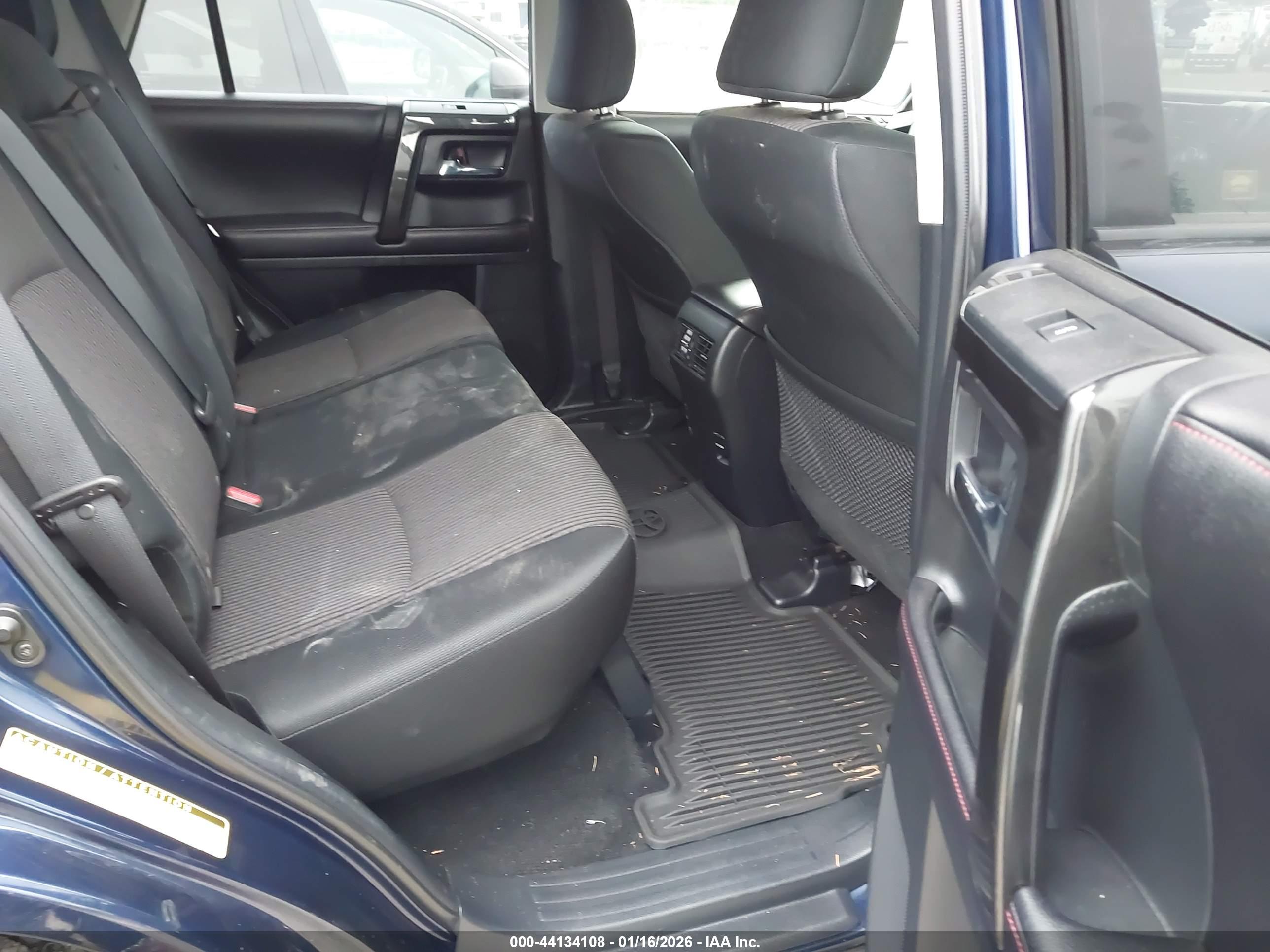 TOYOTA 4RUNNER image 8