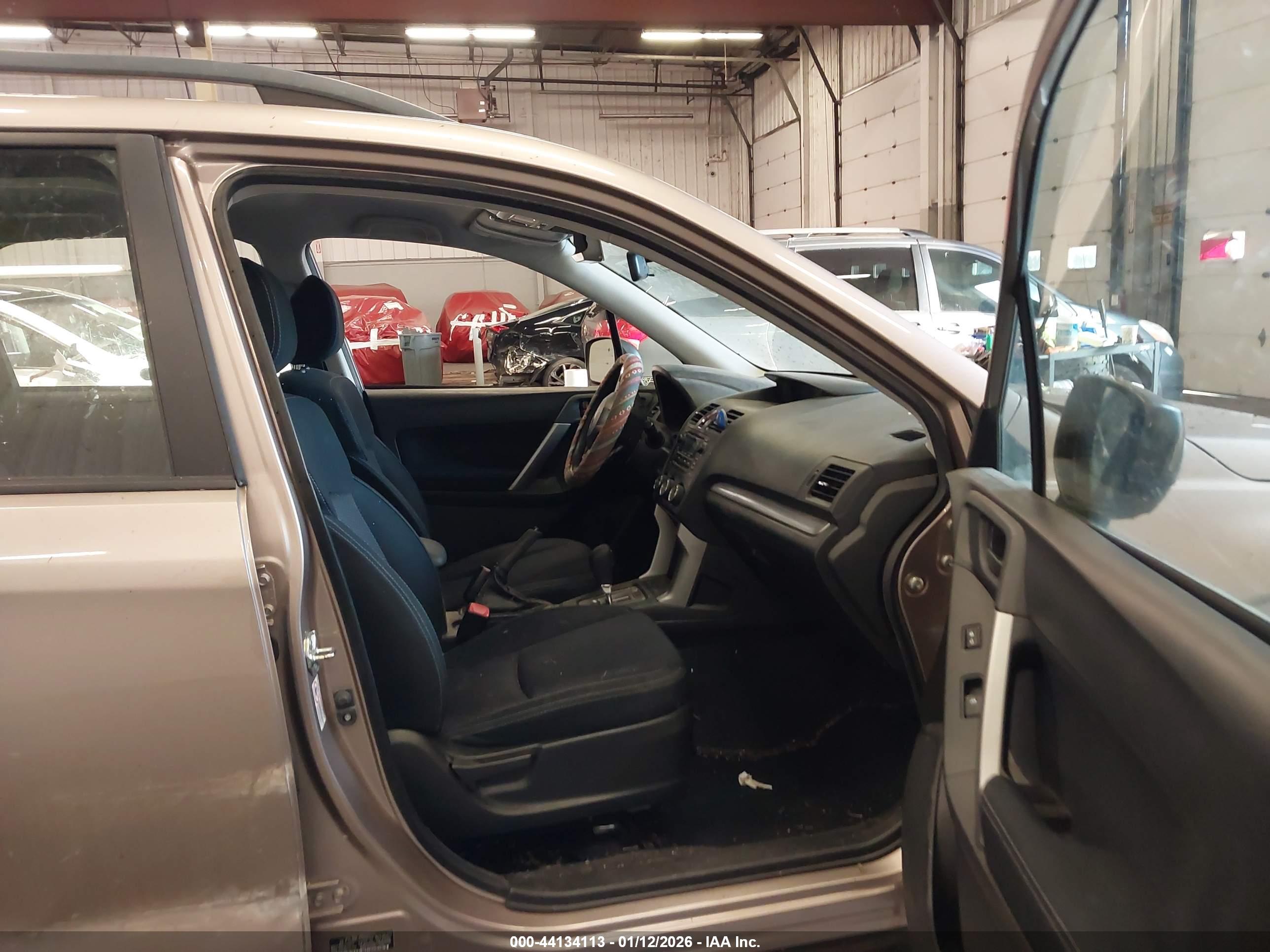 SUBARU FORESTER image 5