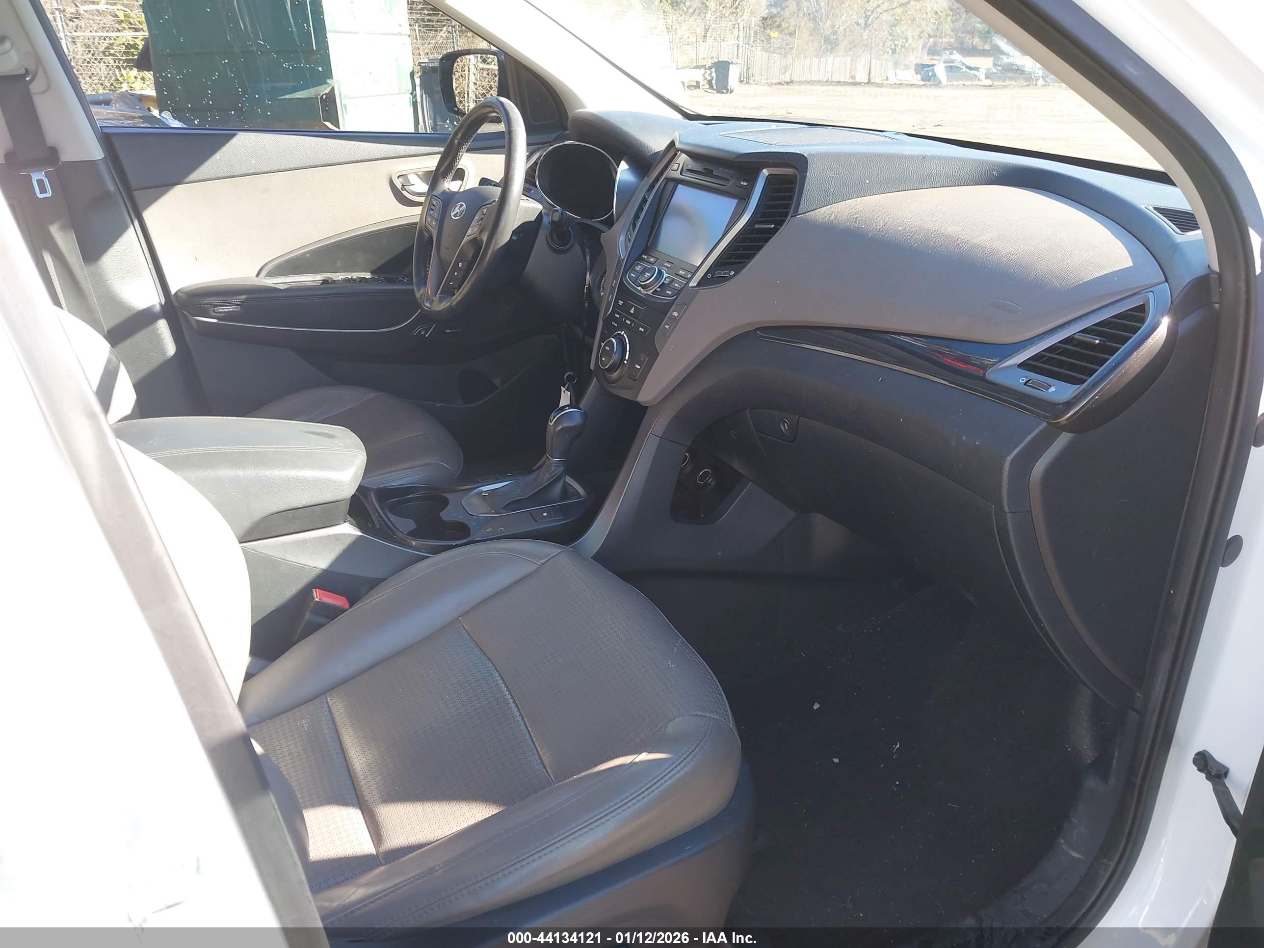 HYUNDAI SANTA image 5