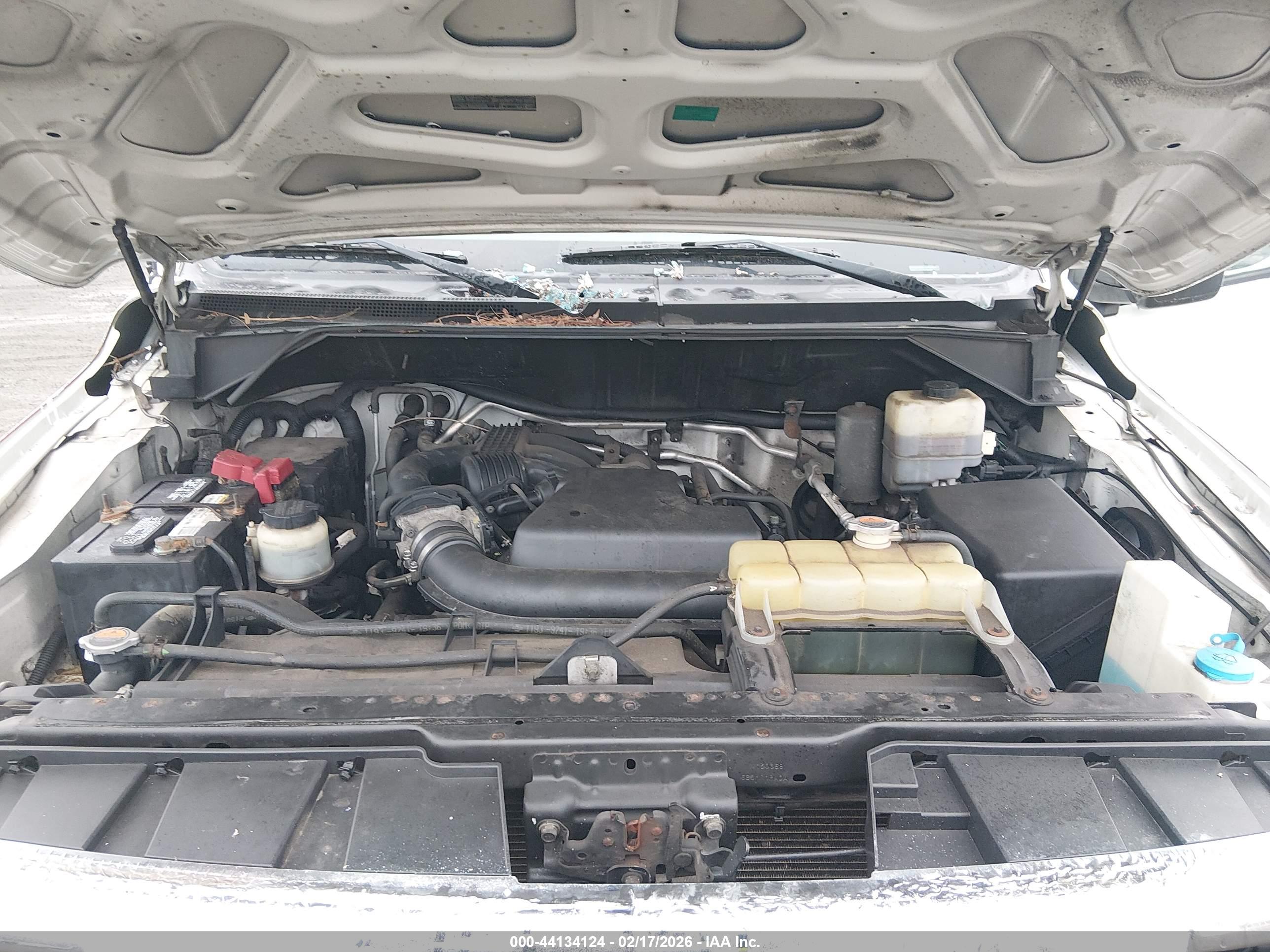 NISSAN NV image 10