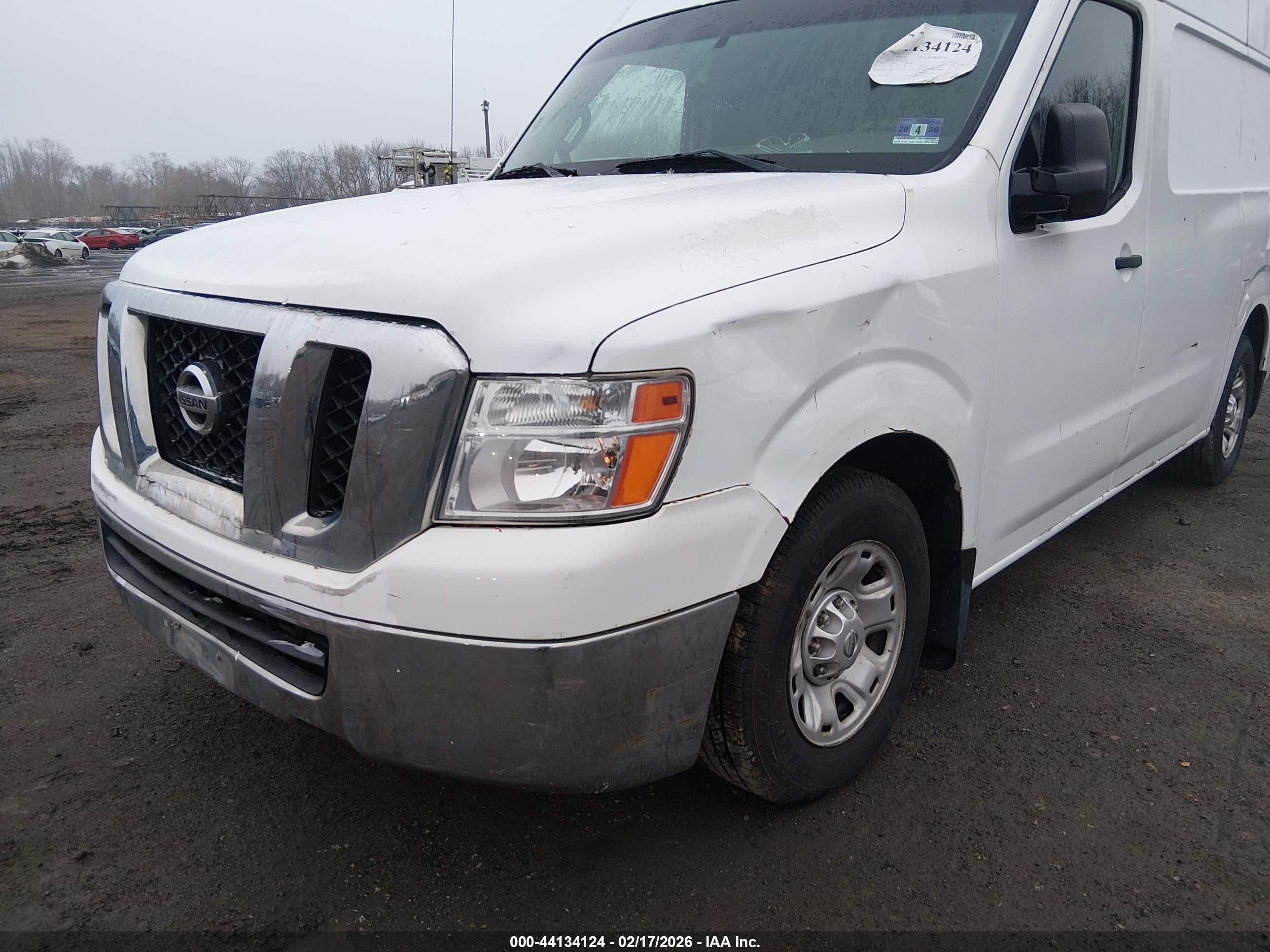 NISSAN NV image 6