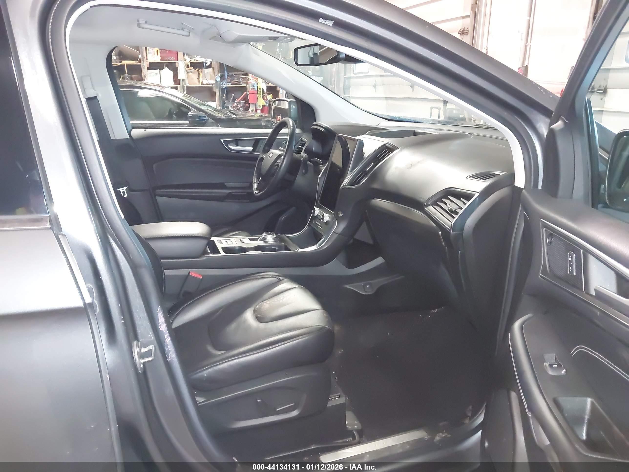 FORD EDGE image 5