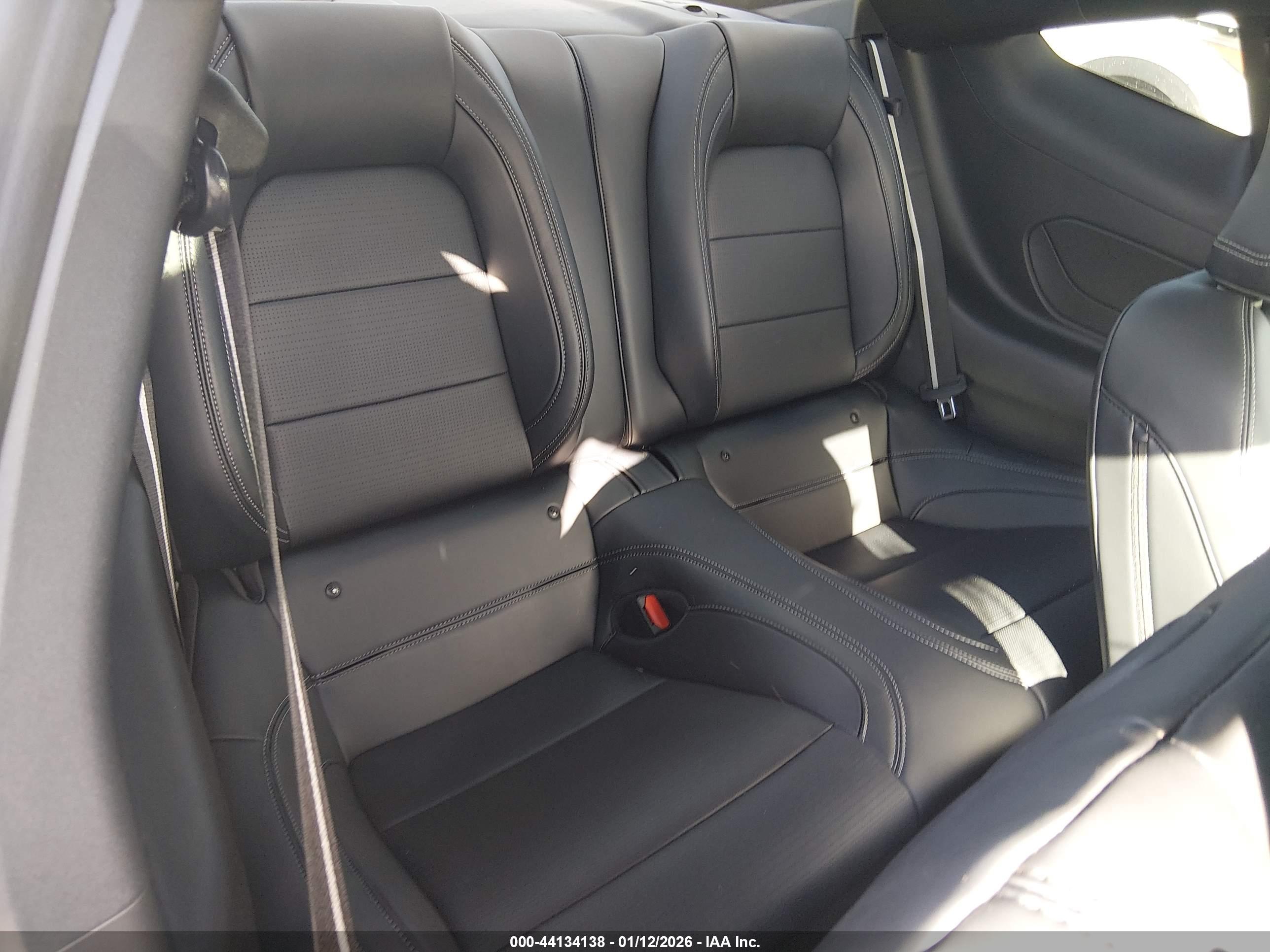 FORD MUSTANG image 8