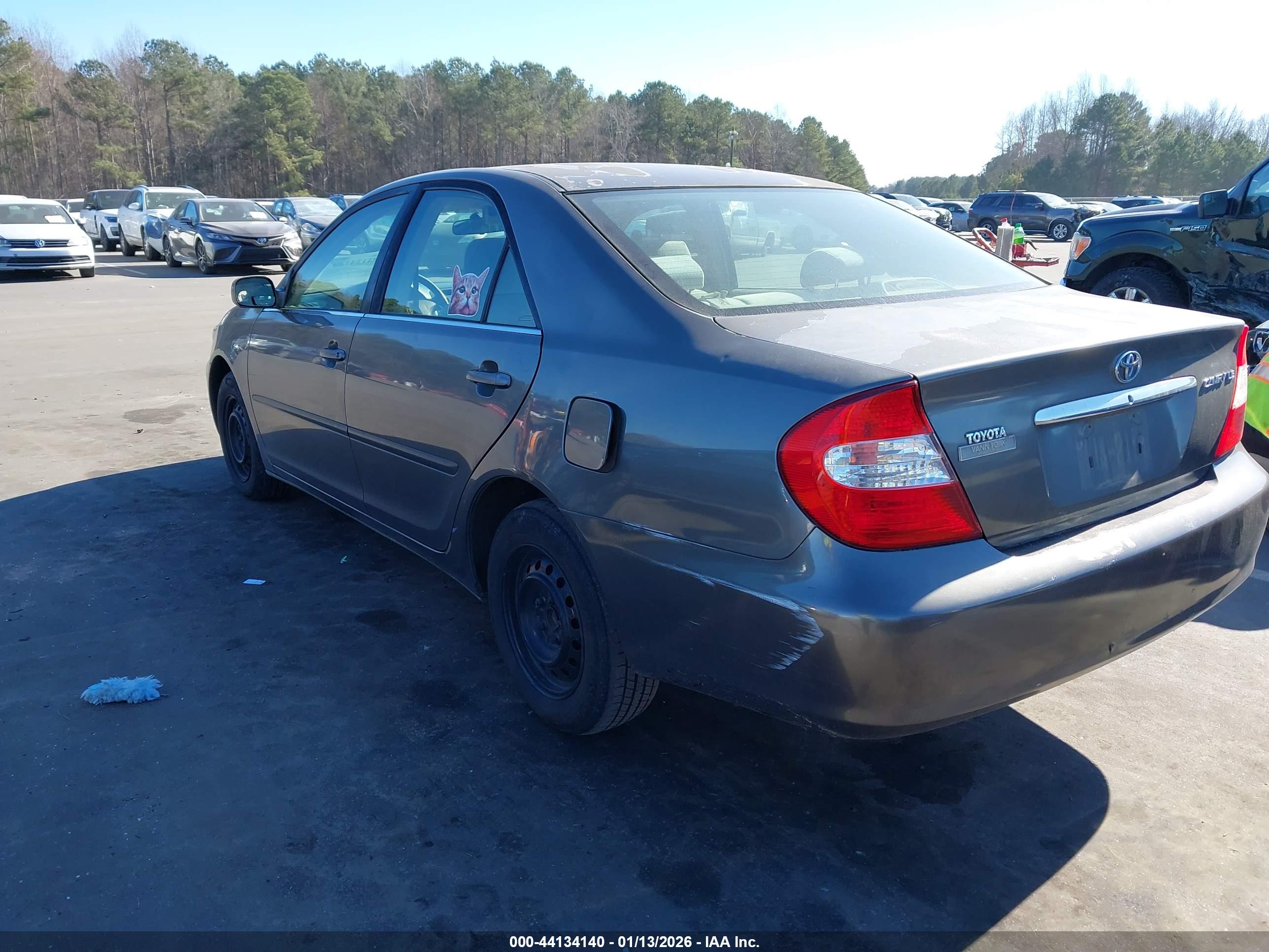 TOYOTA CAMRY image 3