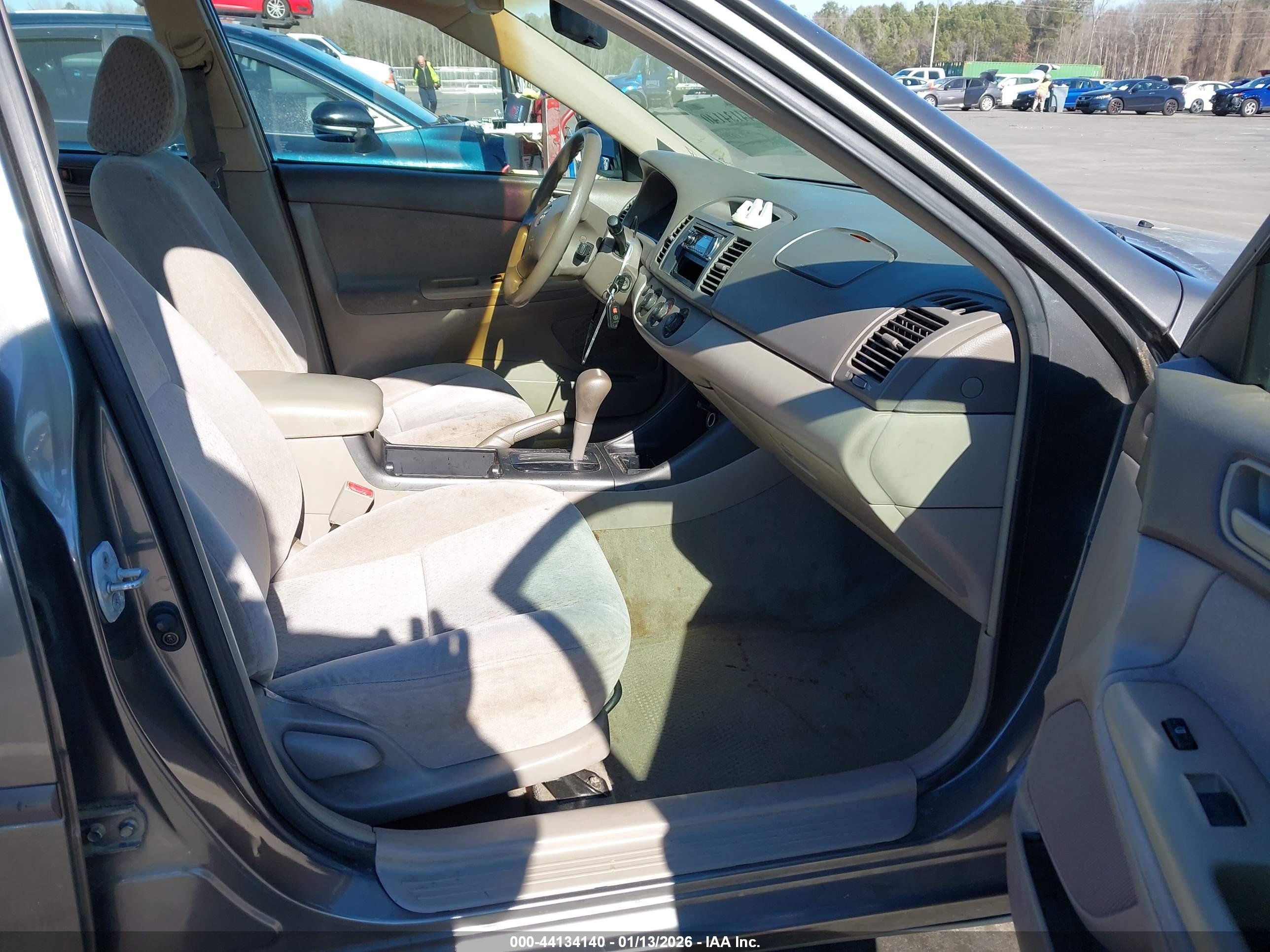 TOYOTA CAMRY image 5