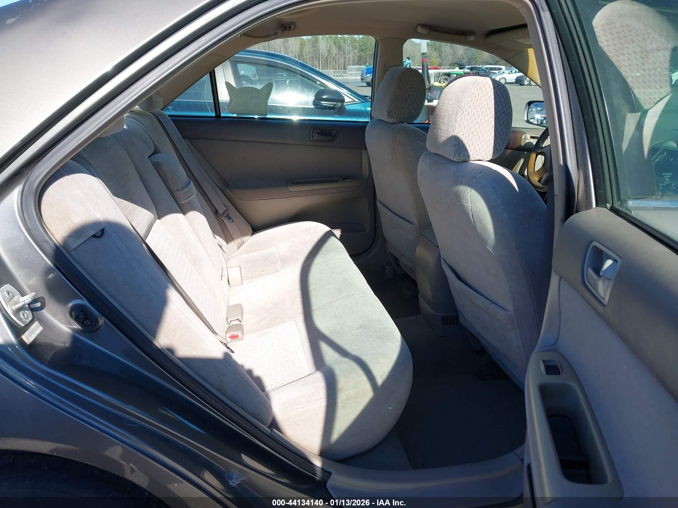 TOYOTA CAMRY image 8
