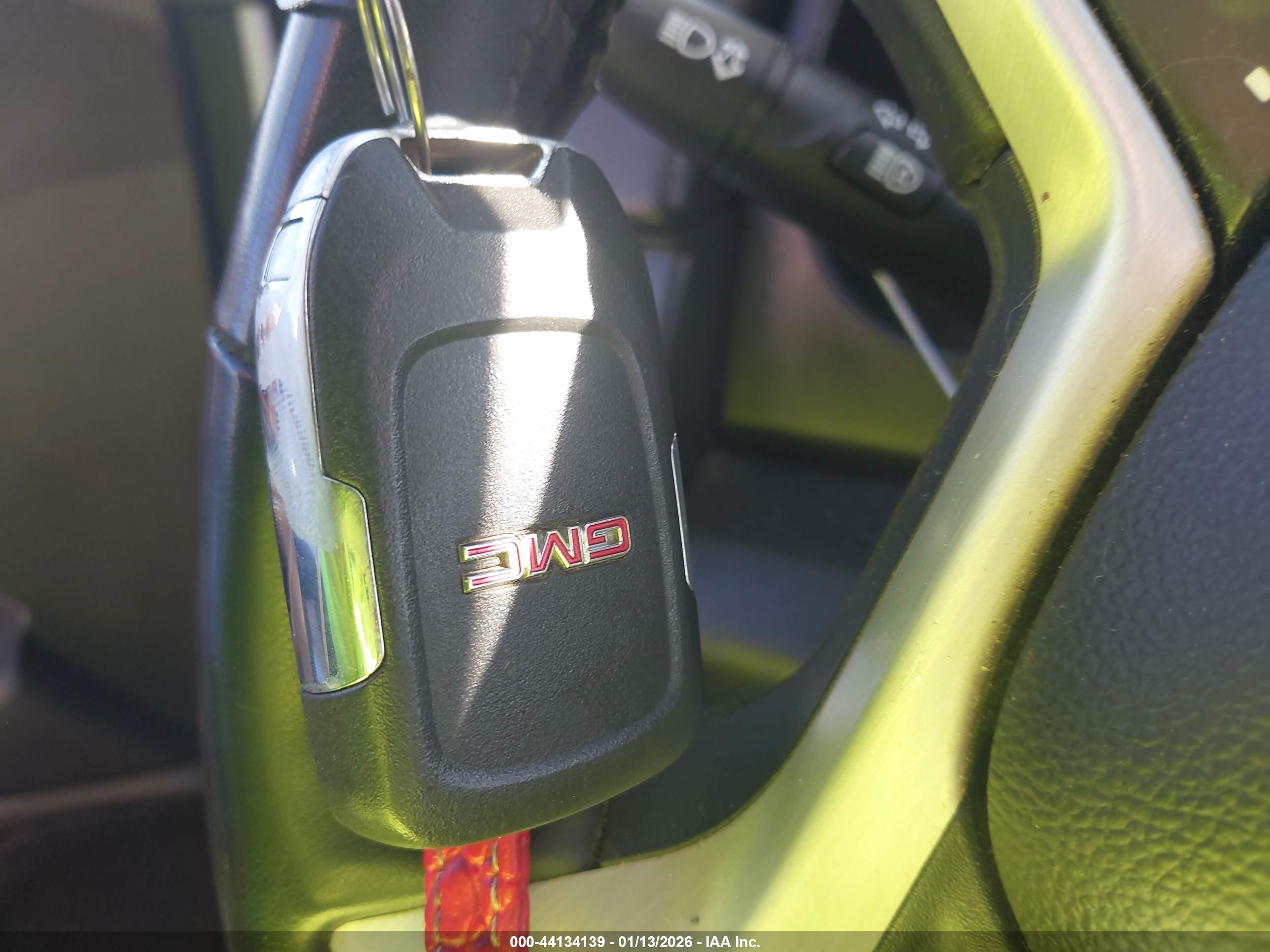 GMC TERRAIN image 11