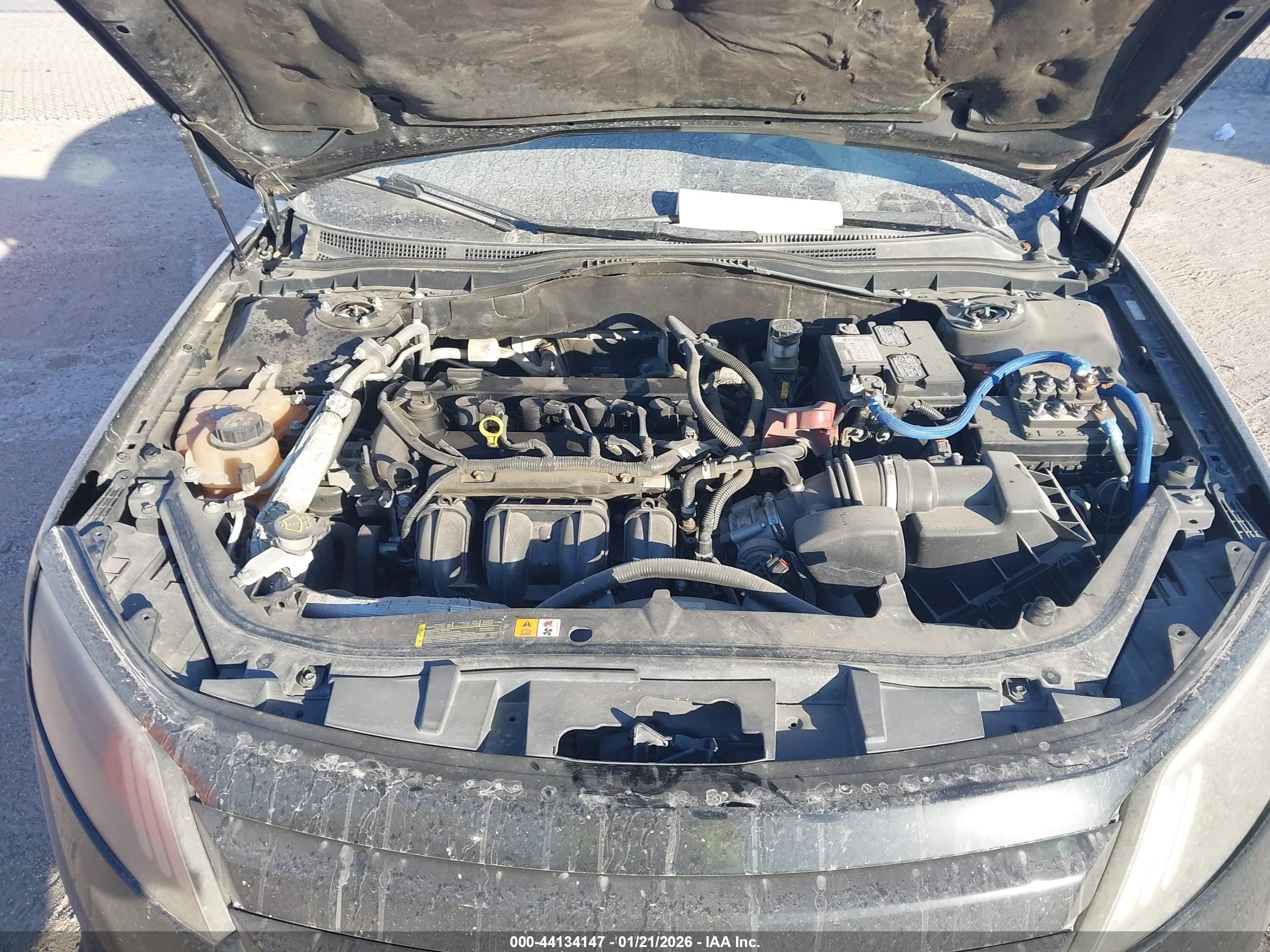 FORD FUSION image 10