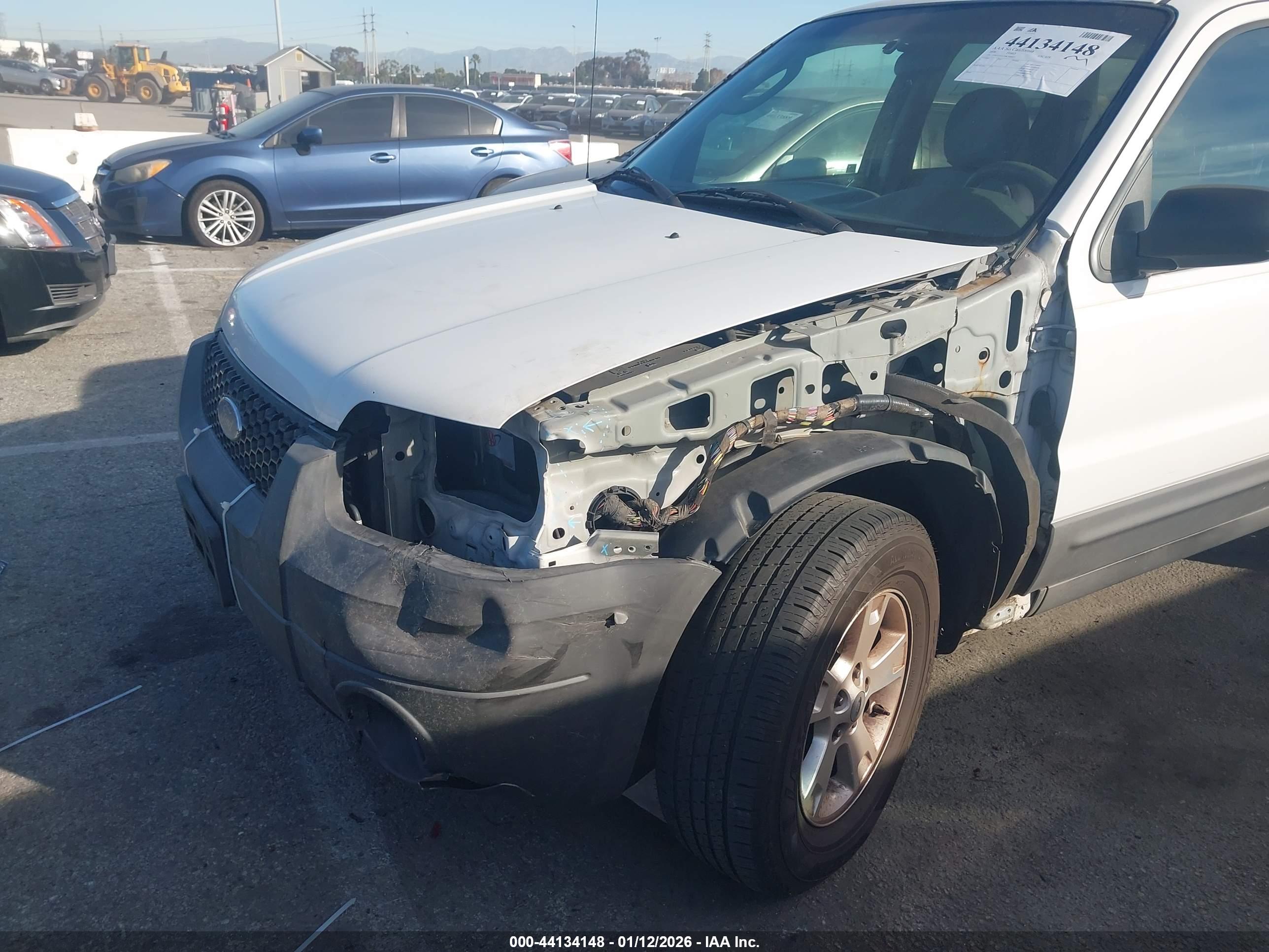 FORD ESCAPE image 6