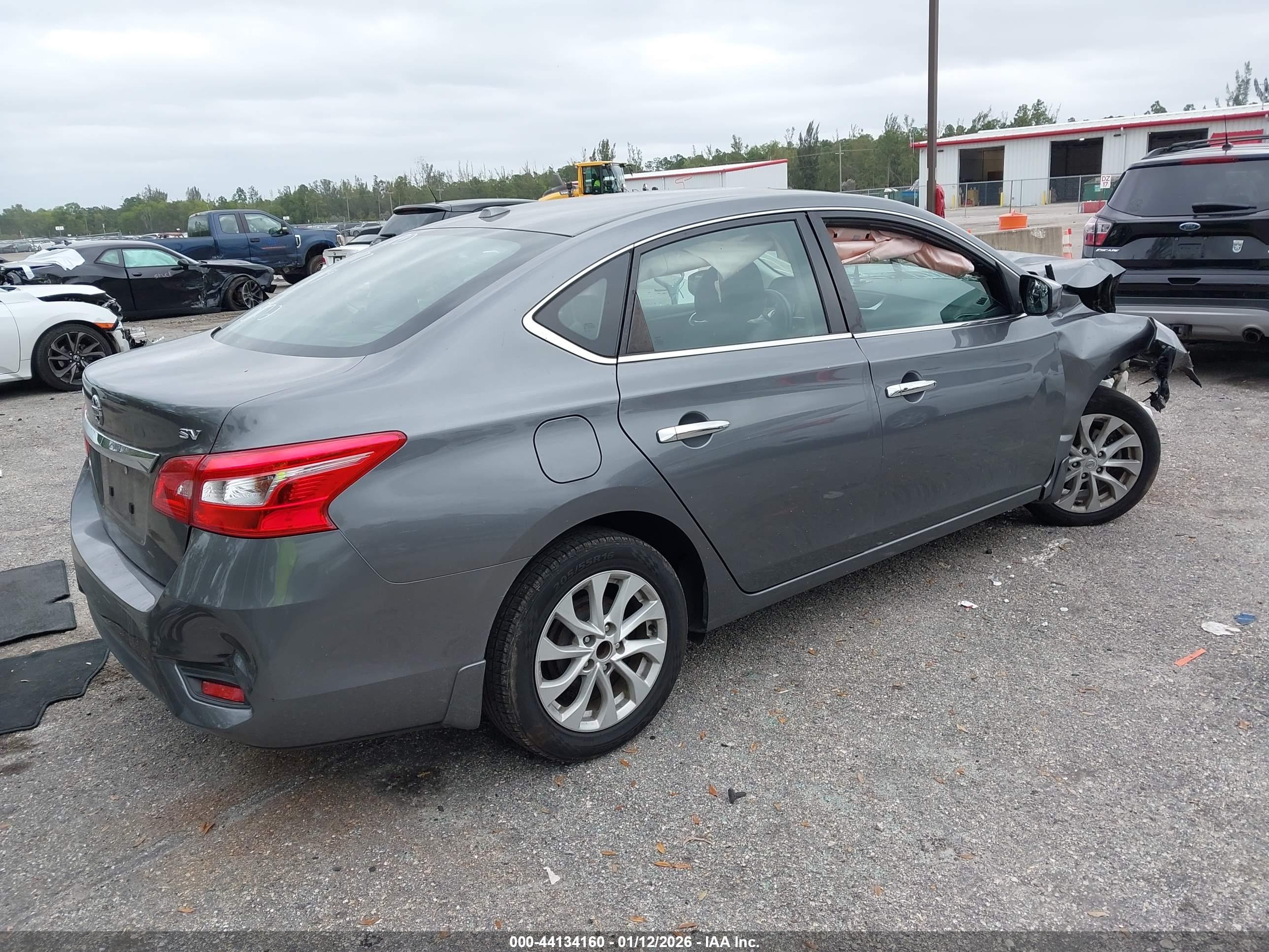 NISSAN SENTRA image 4