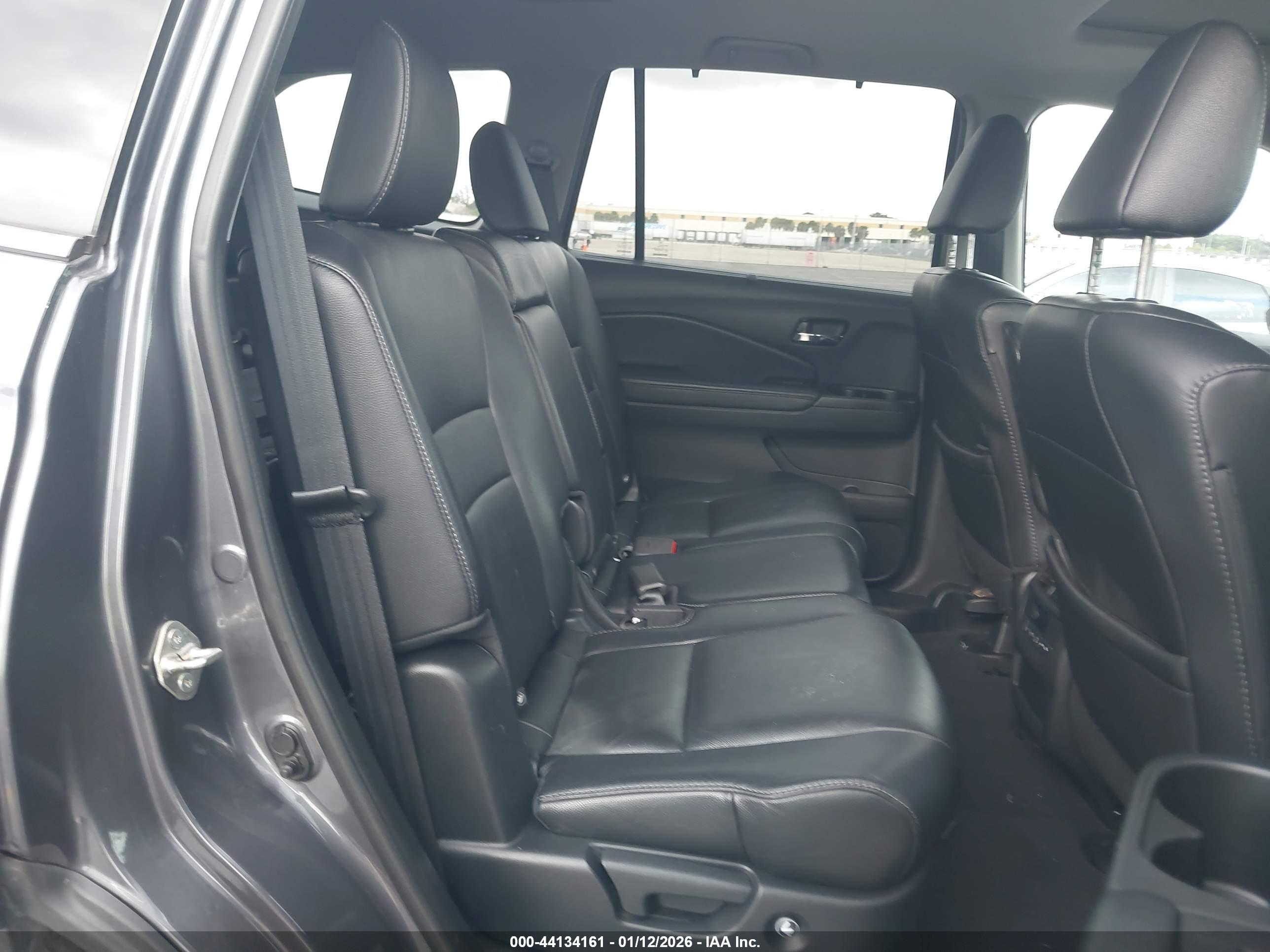 HONDA PILOT image 8