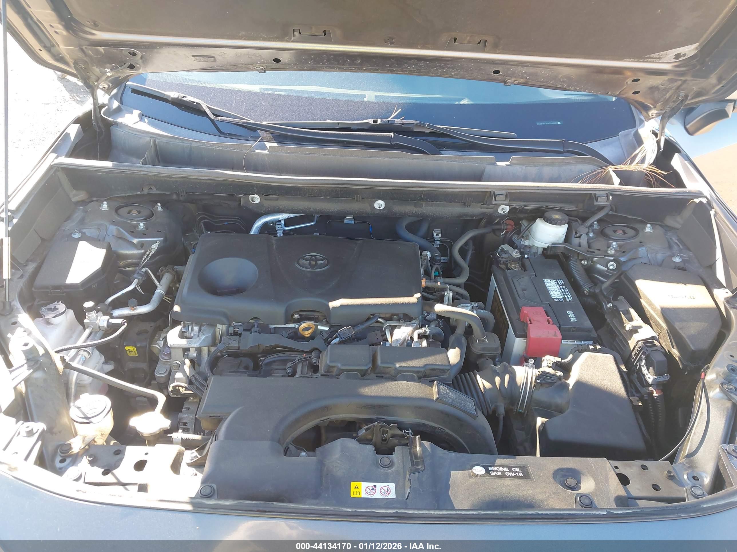 TOYOTA RAV4 image 10