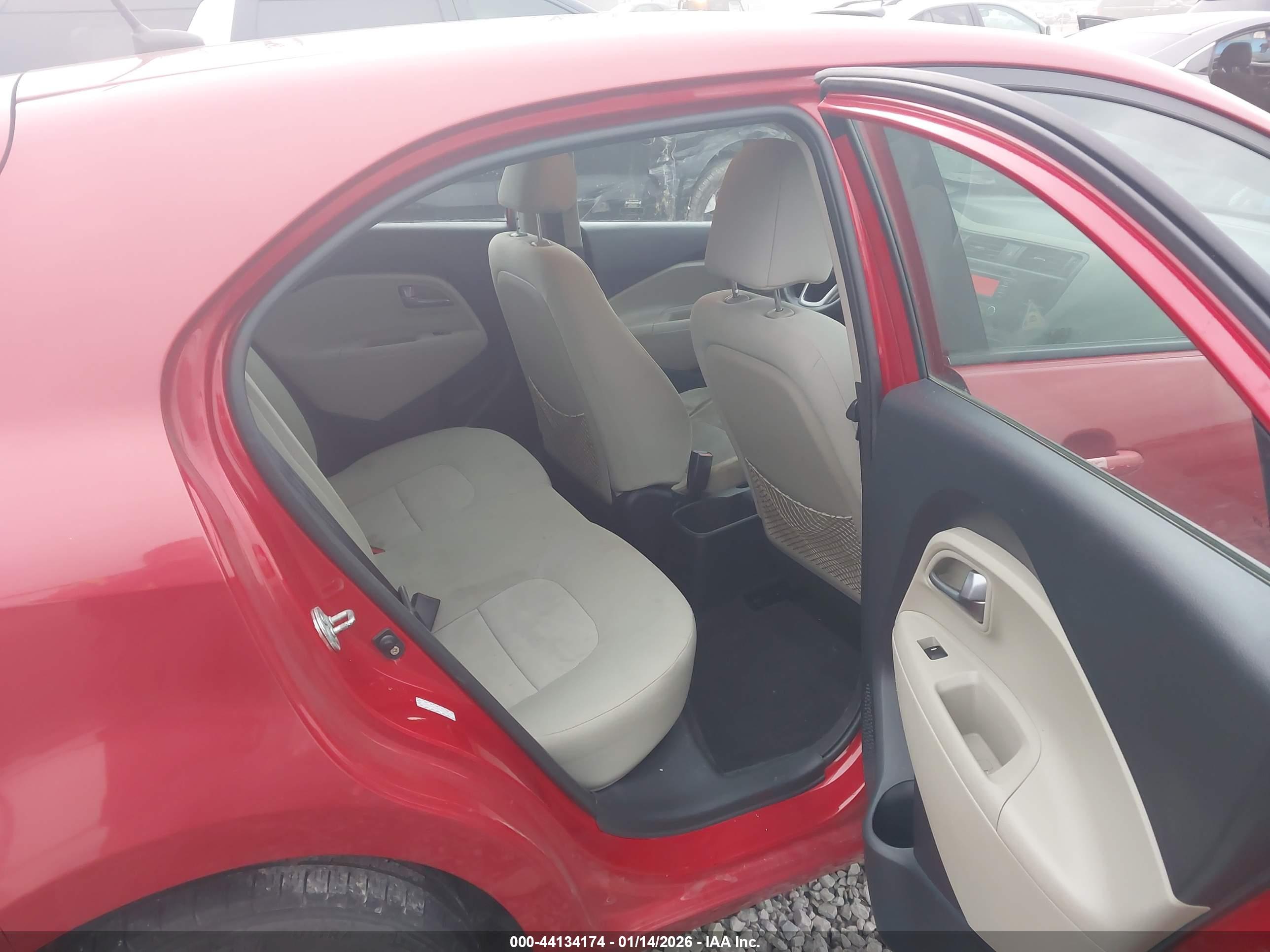 KIA RIO image 8