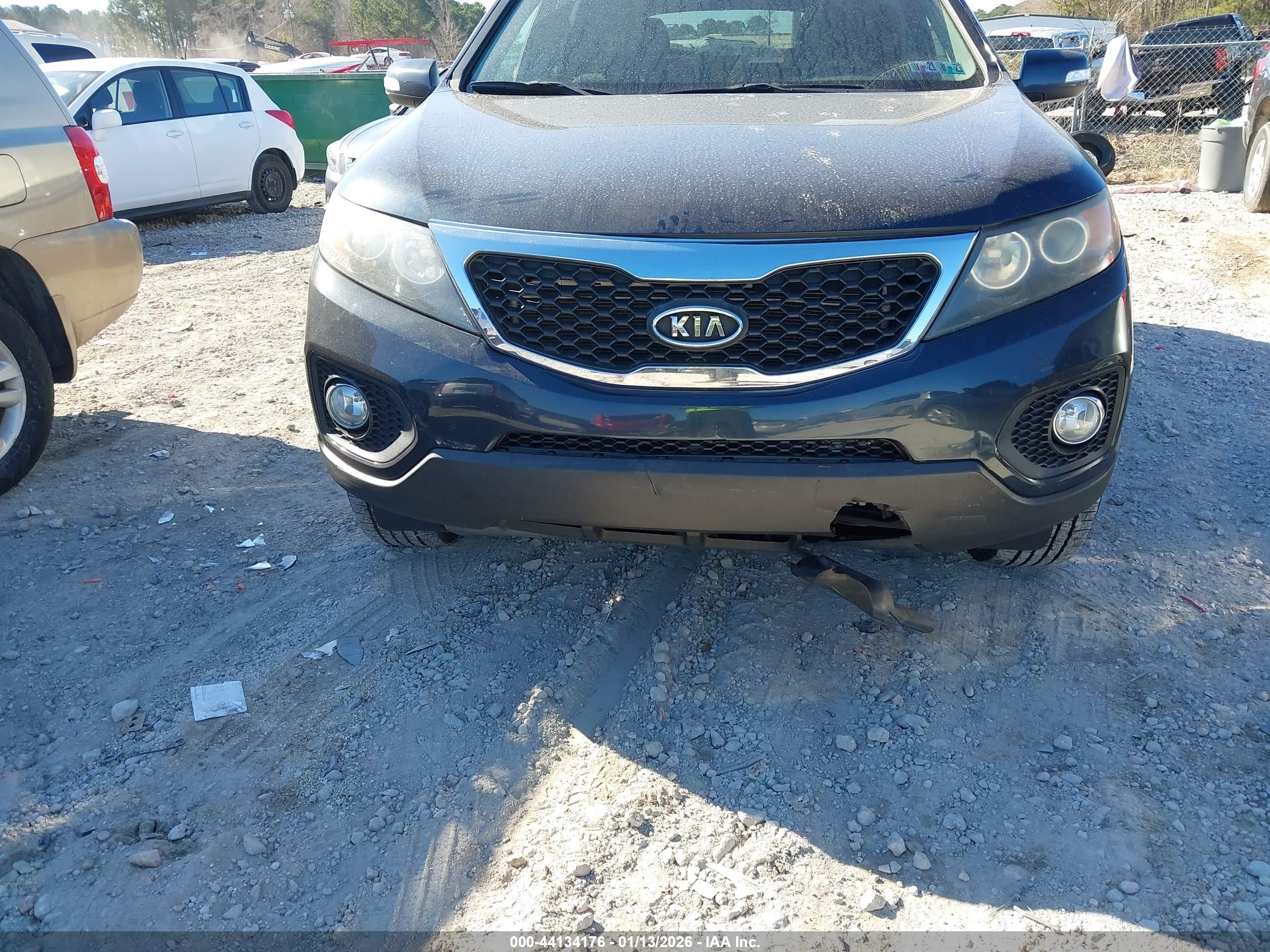 KIA SORENTO image 6