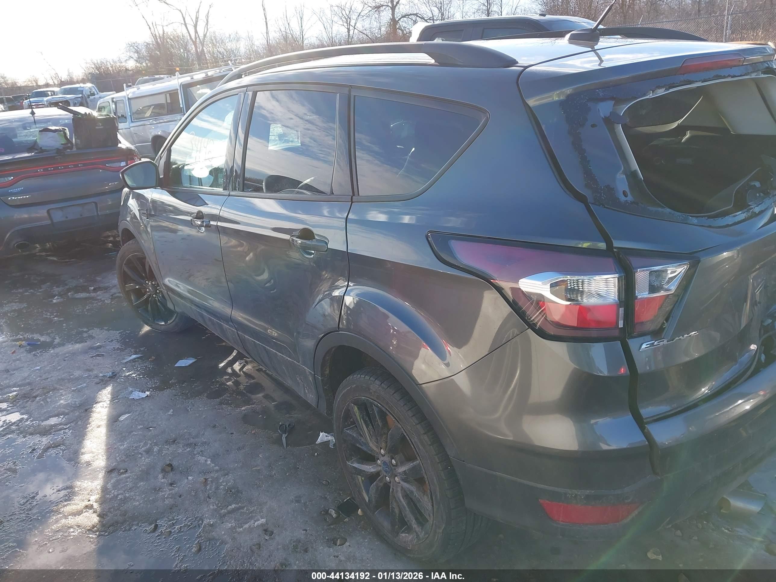 FORD ESCAPE image 3