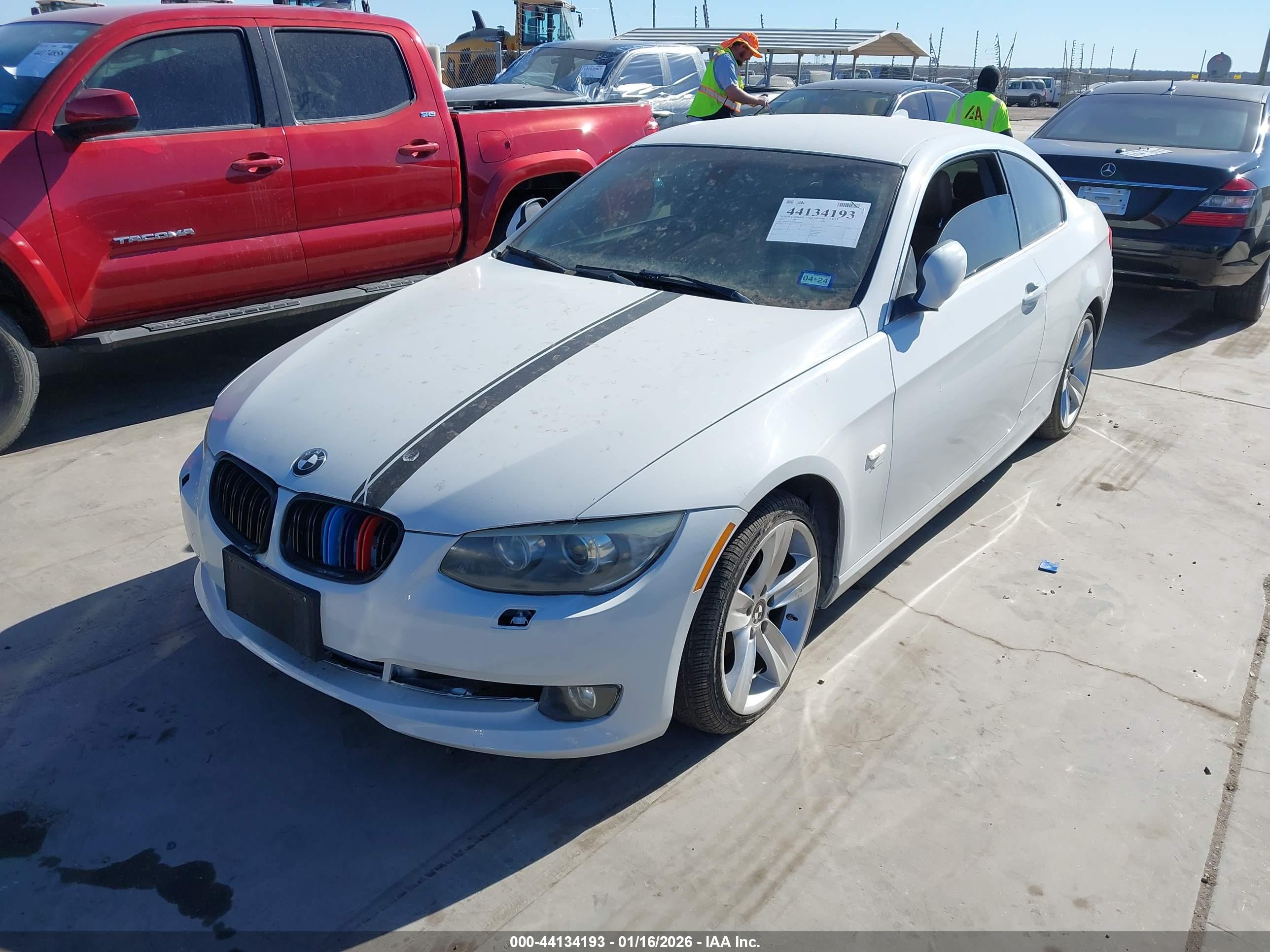 BMW 328I image 2