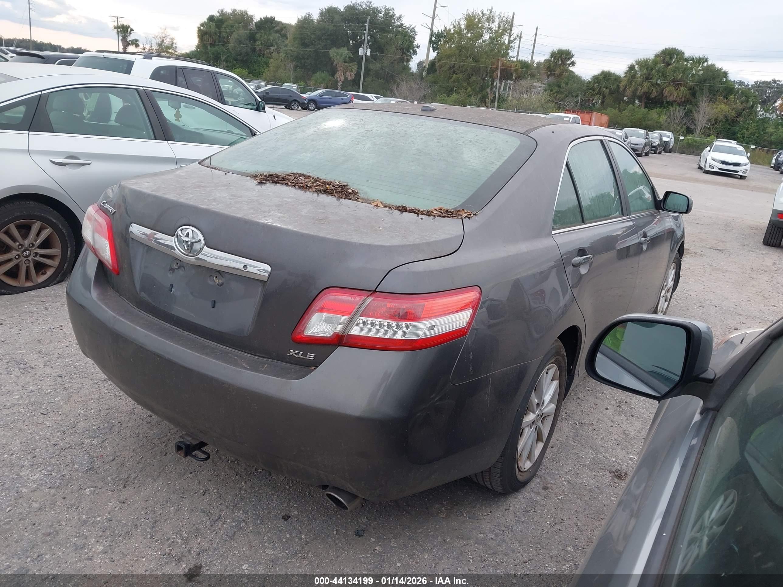 TOYOTA CAMRY image 4