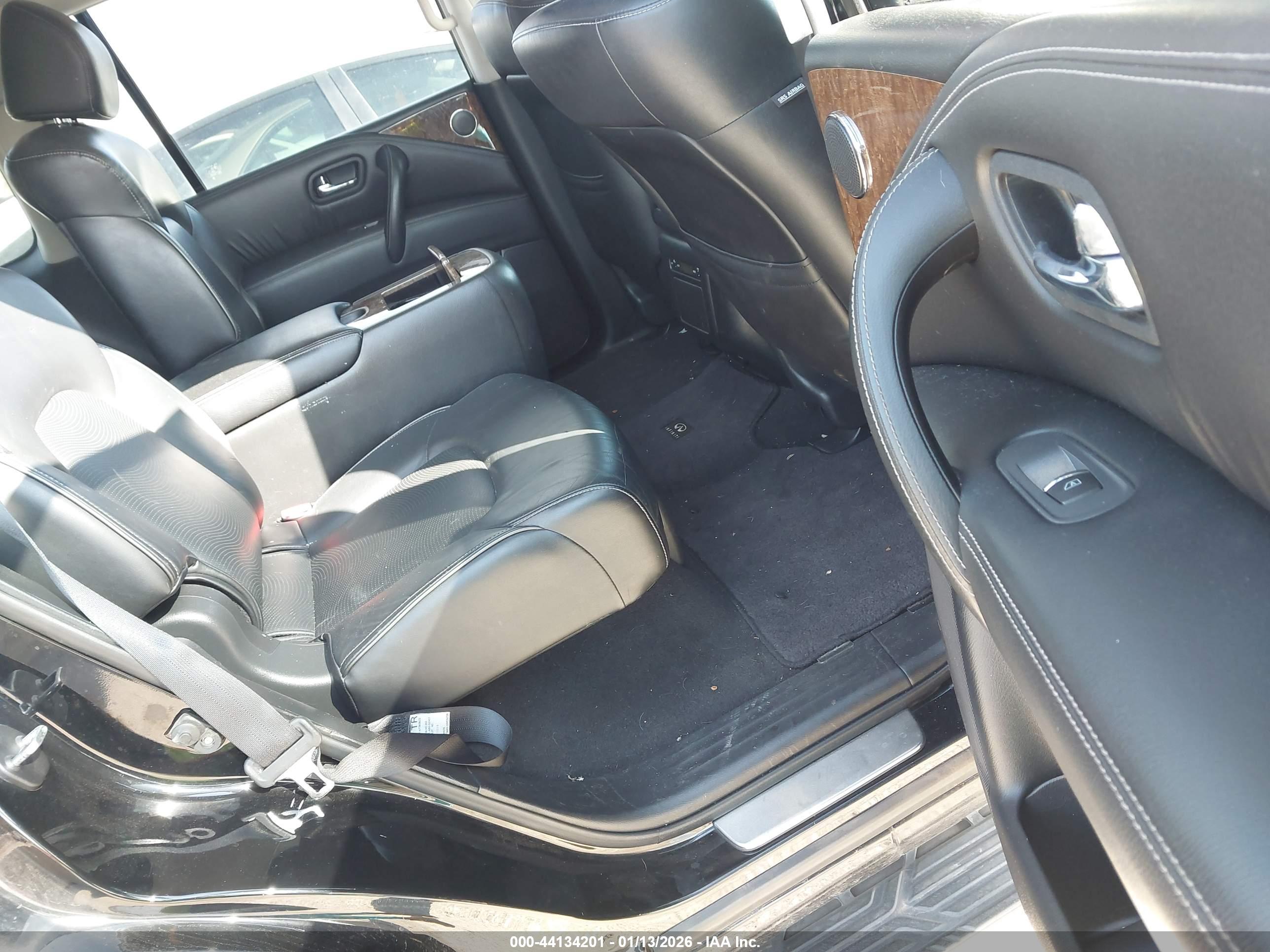 INFINITI QX80 image 8