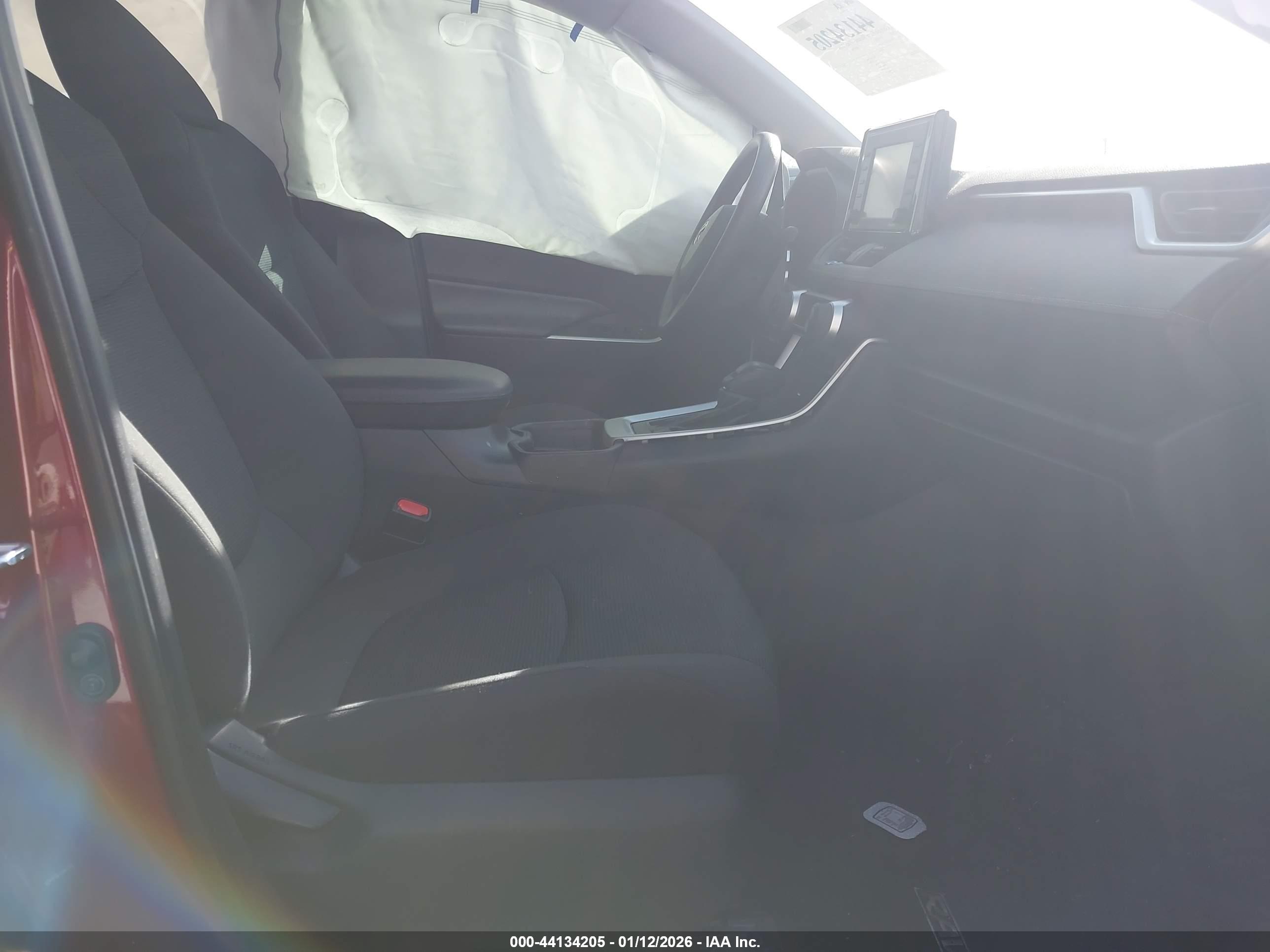 TOYOTA RAV4 image 5