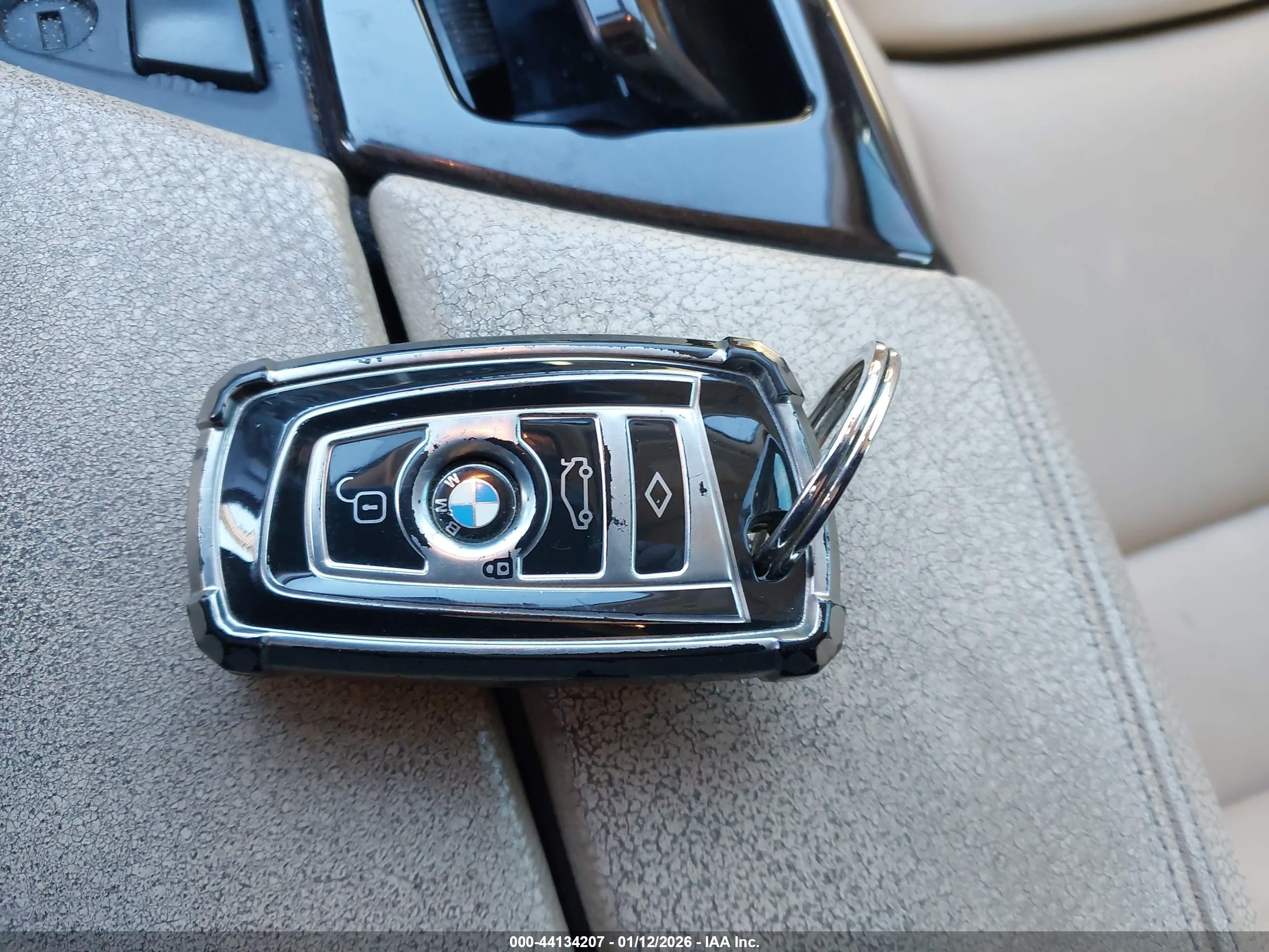 BMW 528I image 11