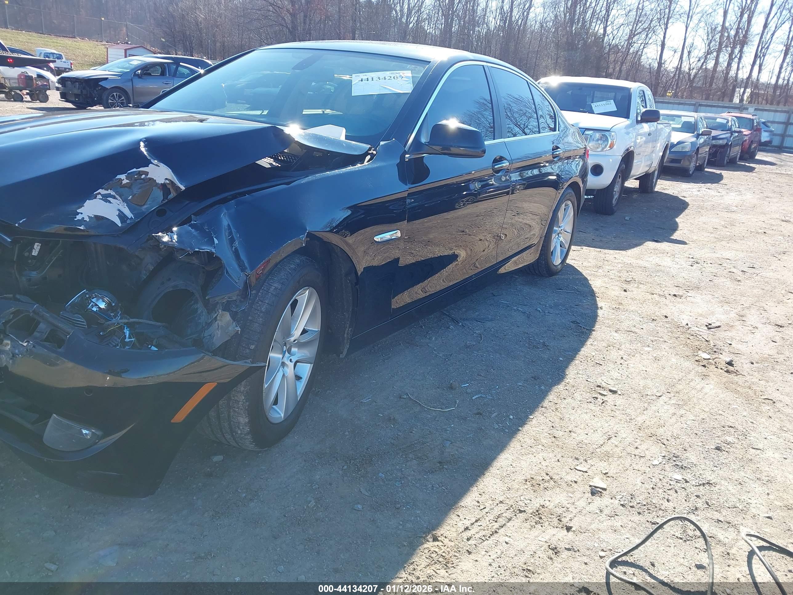 BMW 528I image 2