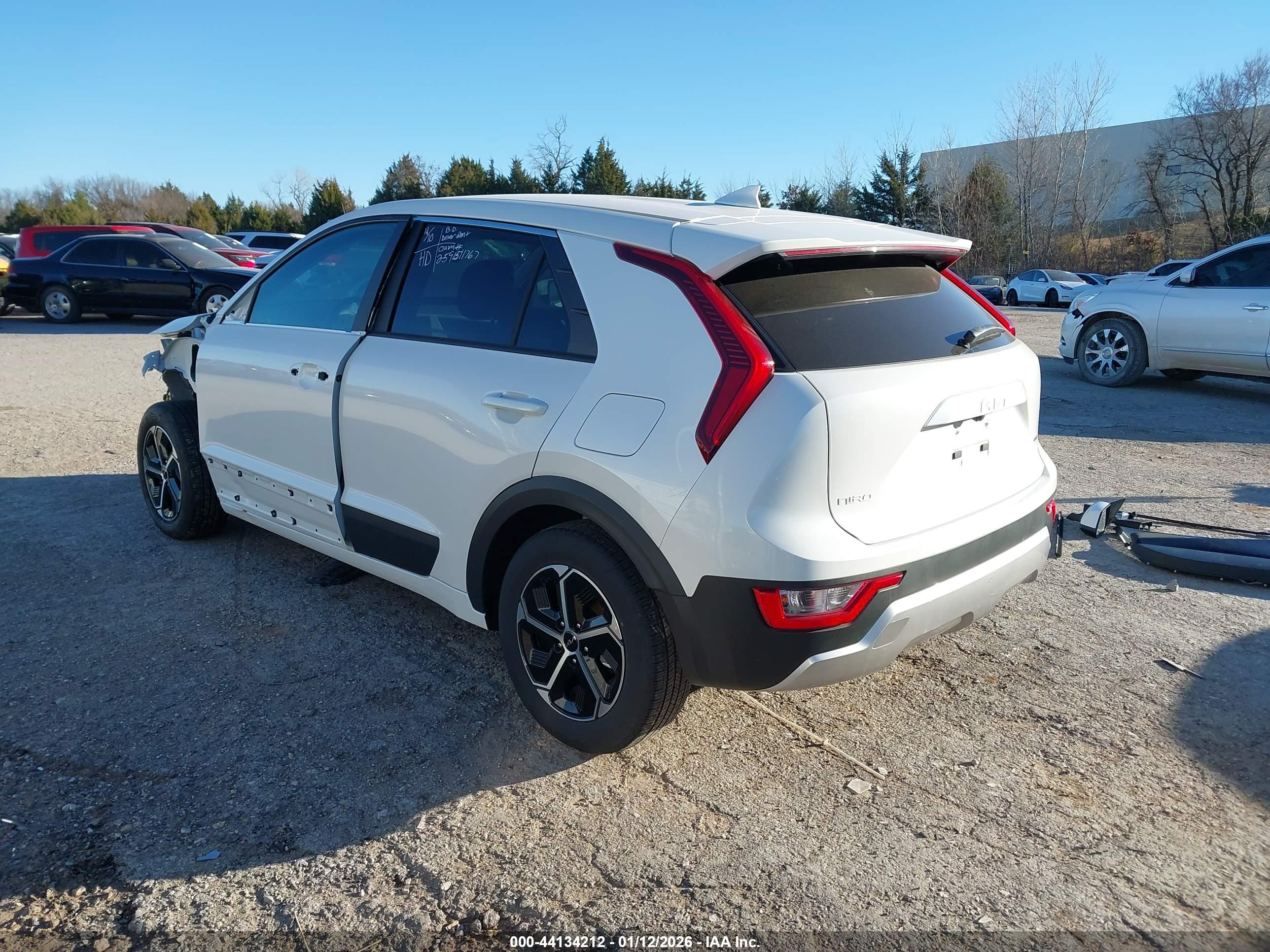 KIA NIRO image 3