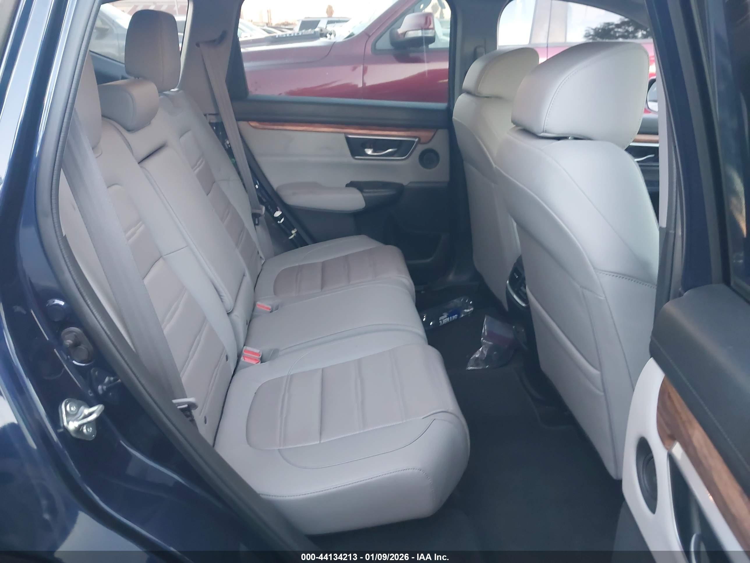 HONDA CR-V image 8