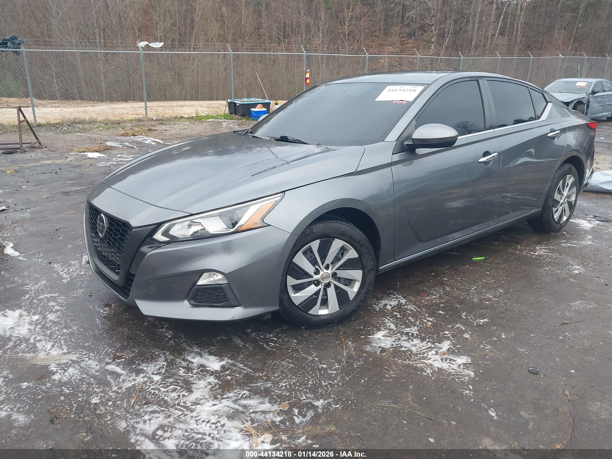 NISSAN ALTIMA image 2