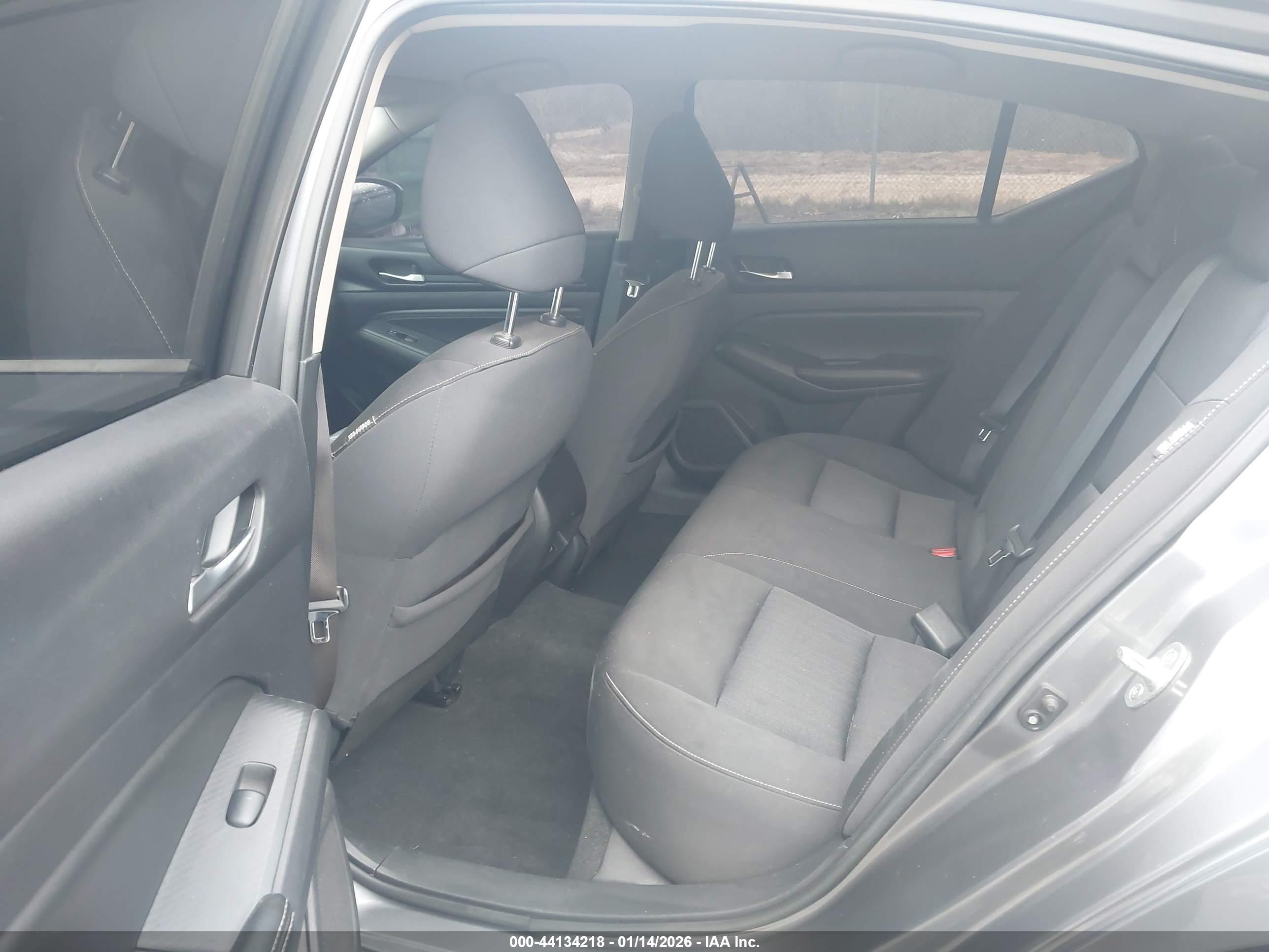 NISSAN ALTIMA image 8