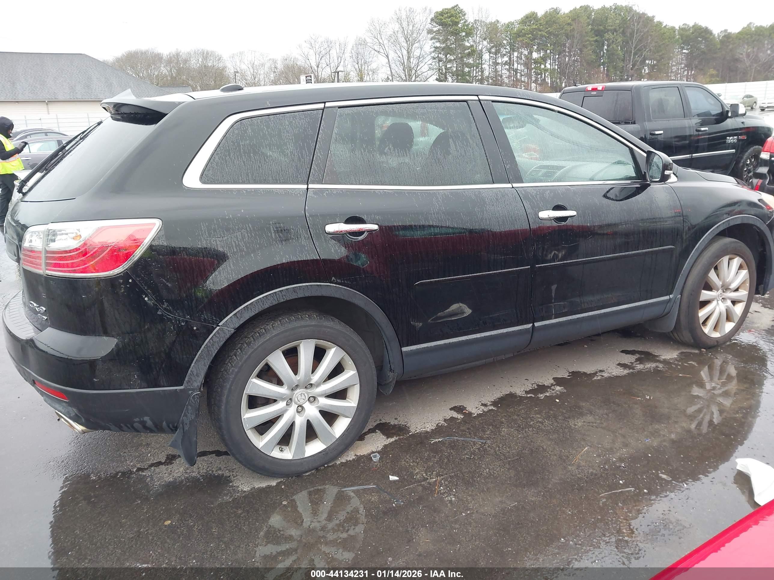 MAZDA CX-9 image 4