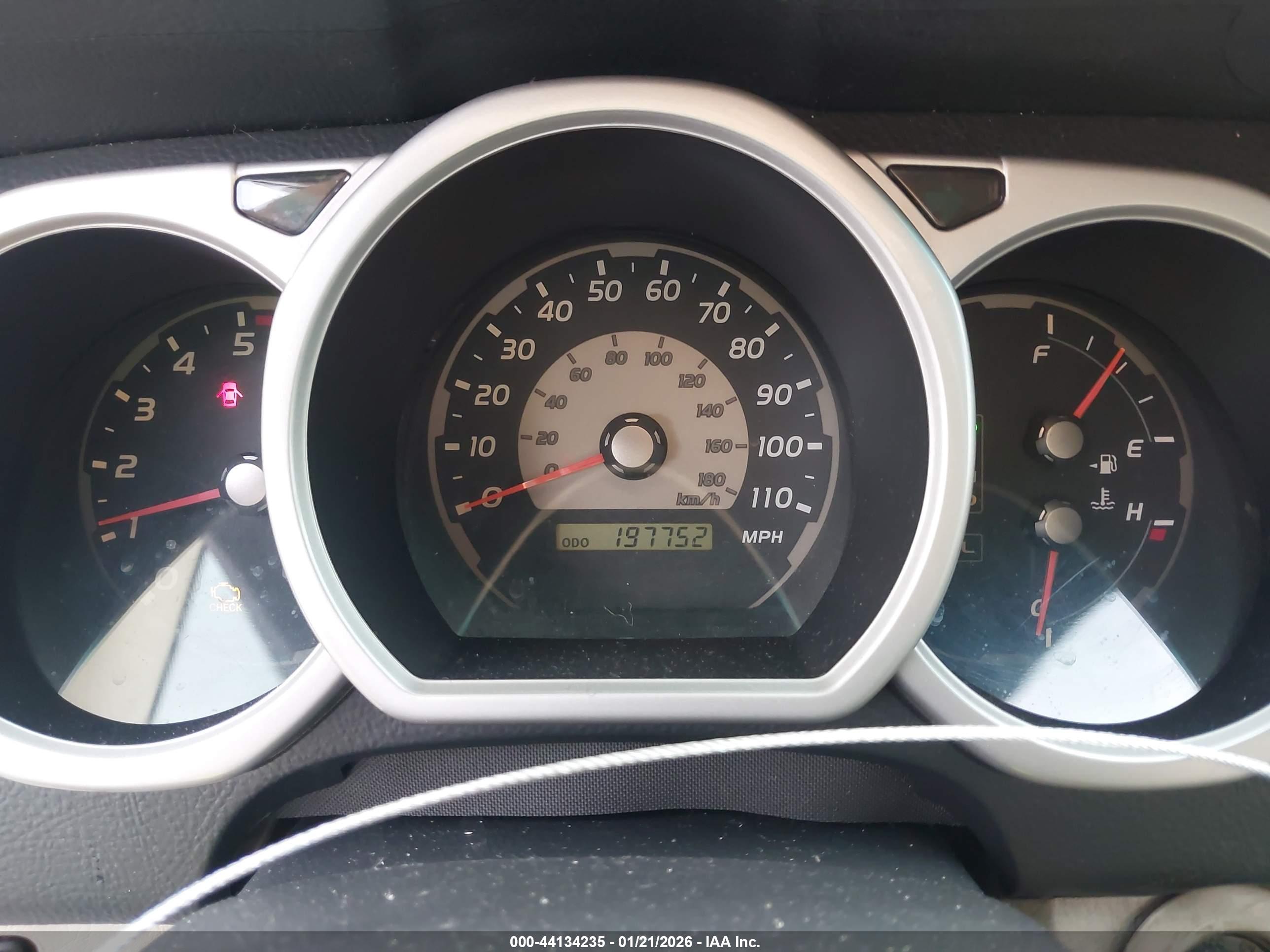 TOYOTA 4RUNNER image 7