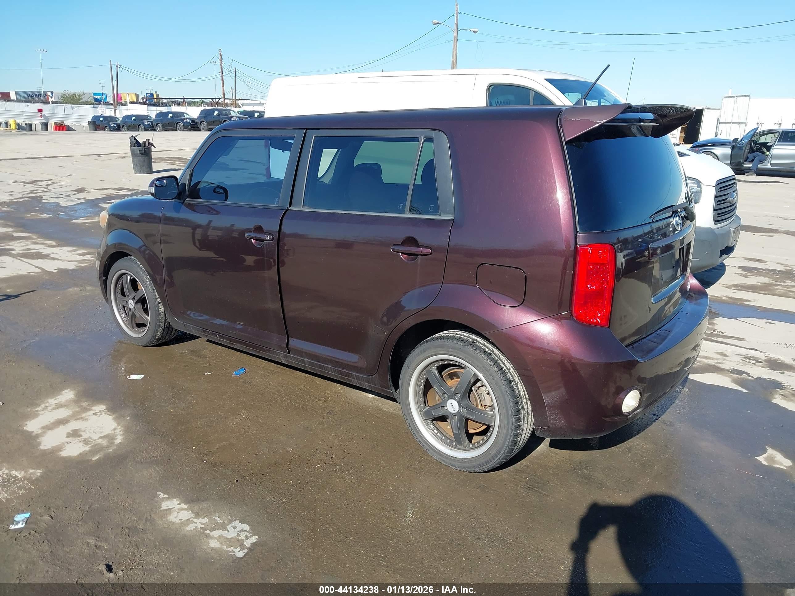 SCION XB image 3