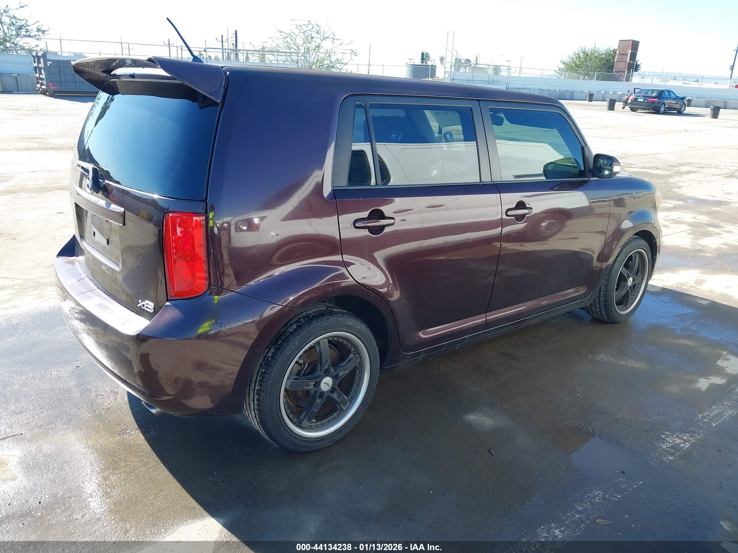 SCION XB image 4