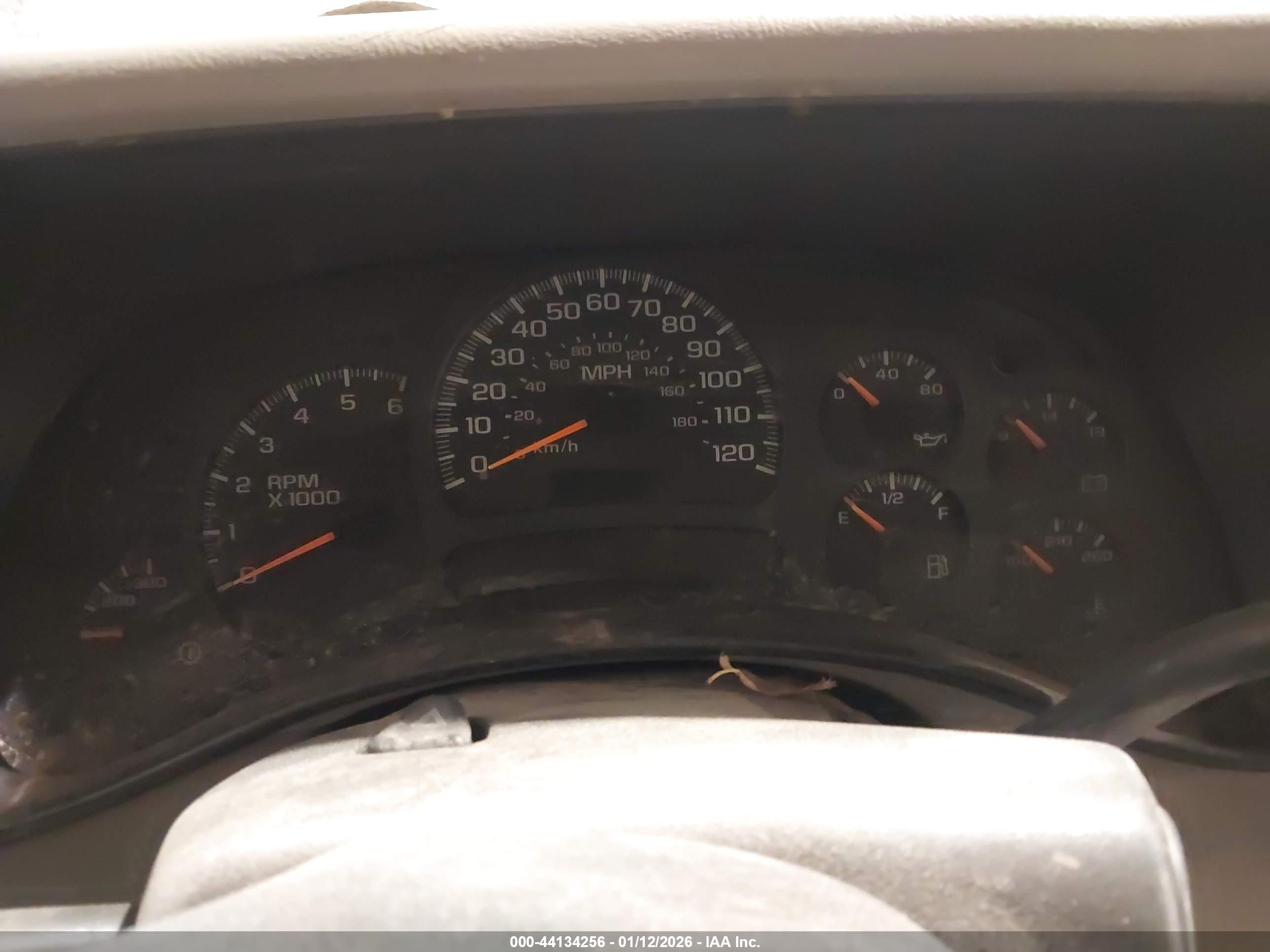 CHEVROLET SILVERADO image 7
