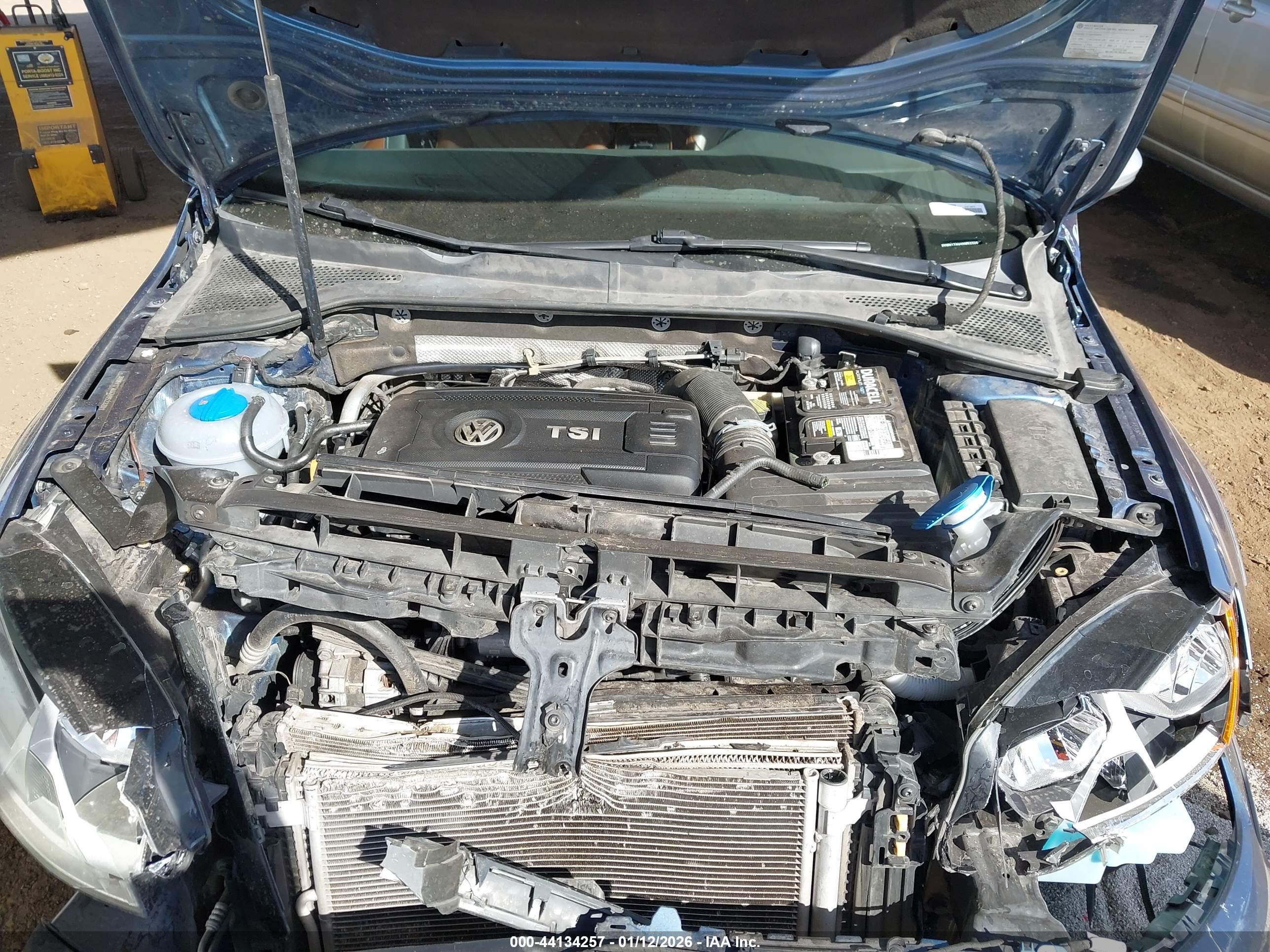 VOLKSWAGEN GOLF image 10