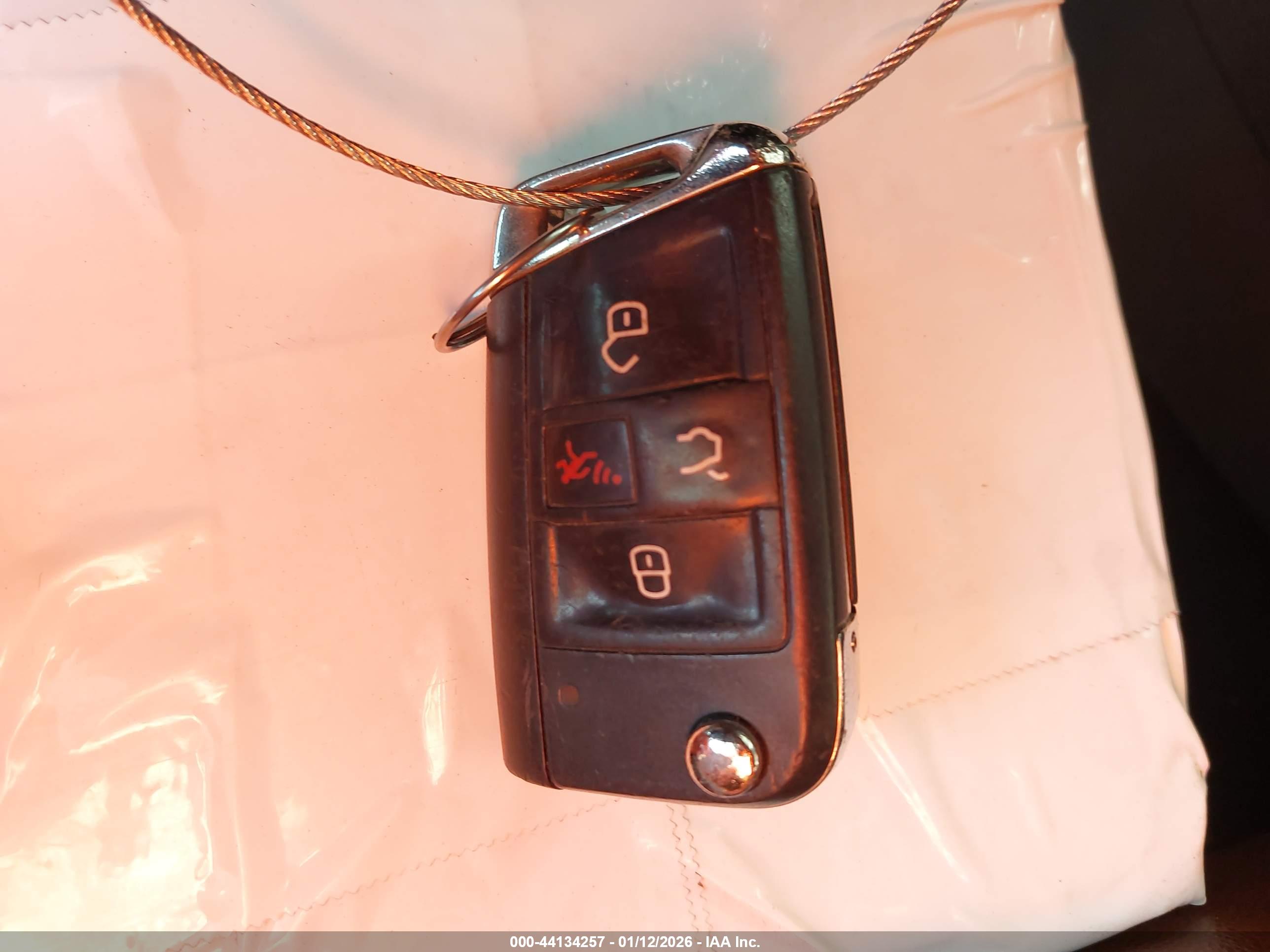 VOLKSWAGEN GOLF image 11