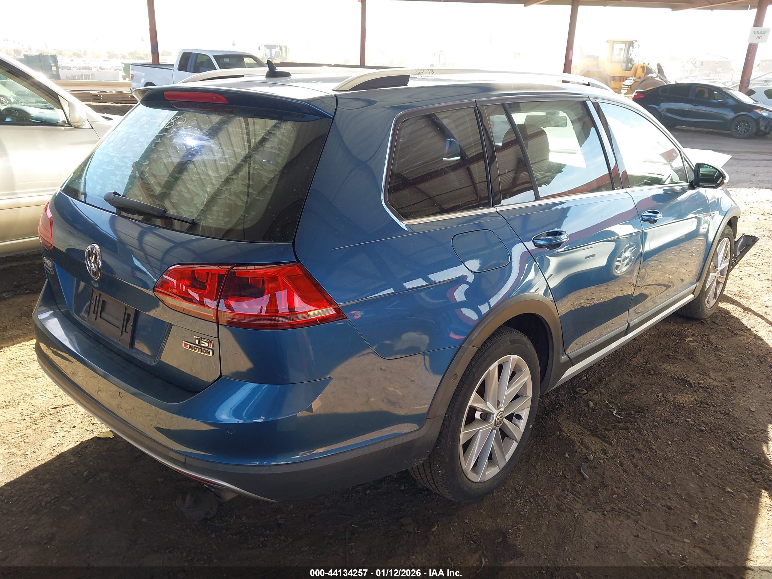 VOLKSWAGEN GOLF image 4