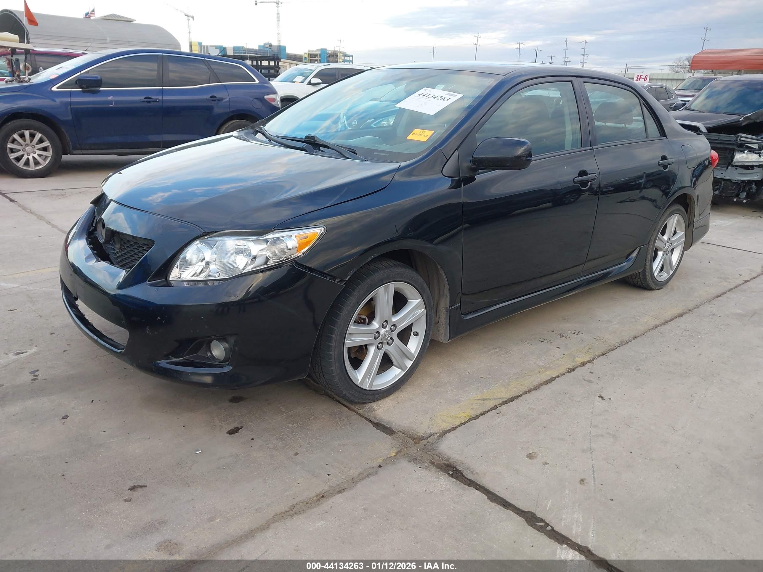 TOYOTA COROLLA image 2