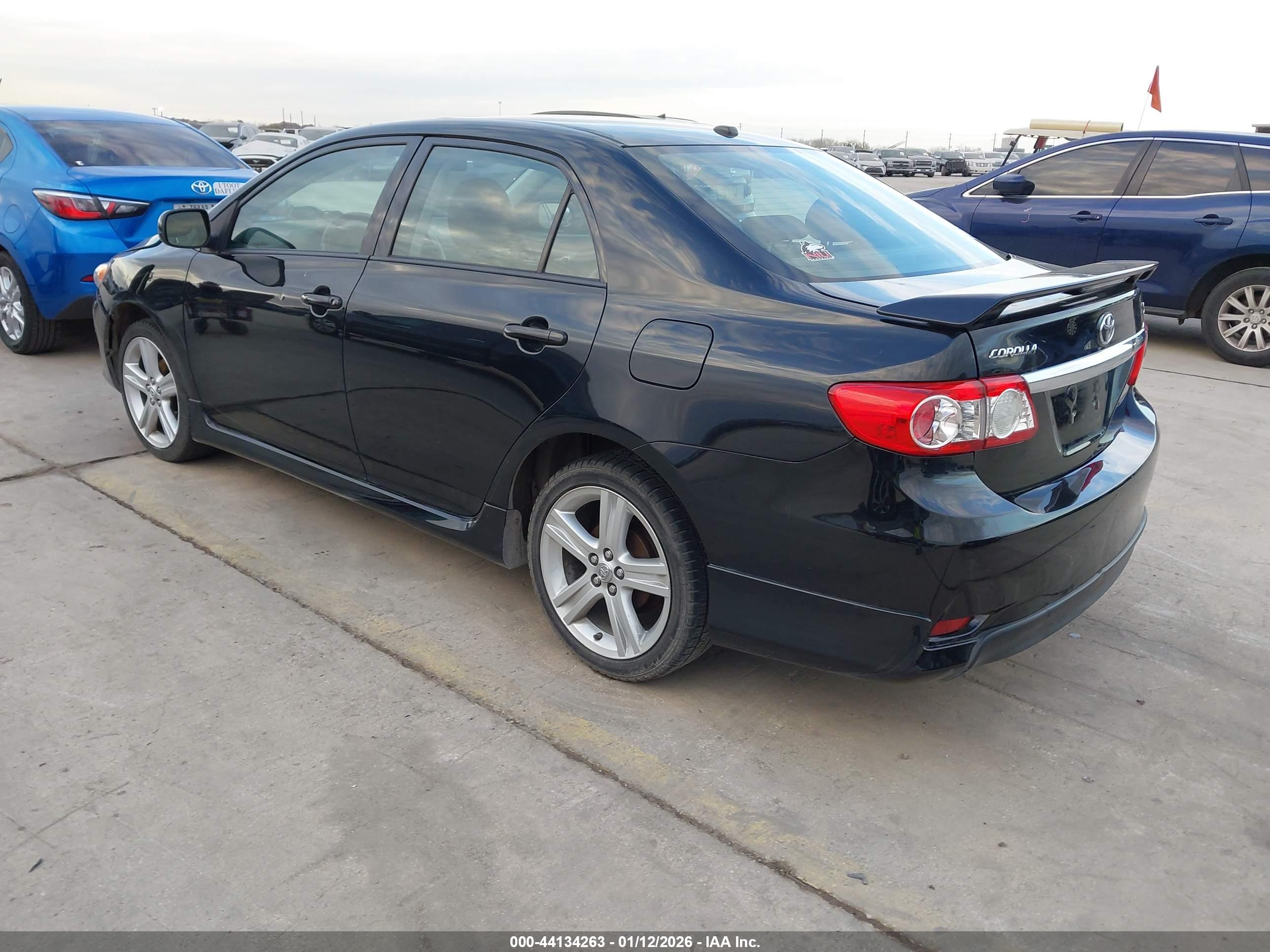 TOYOTA COROLLA image 3