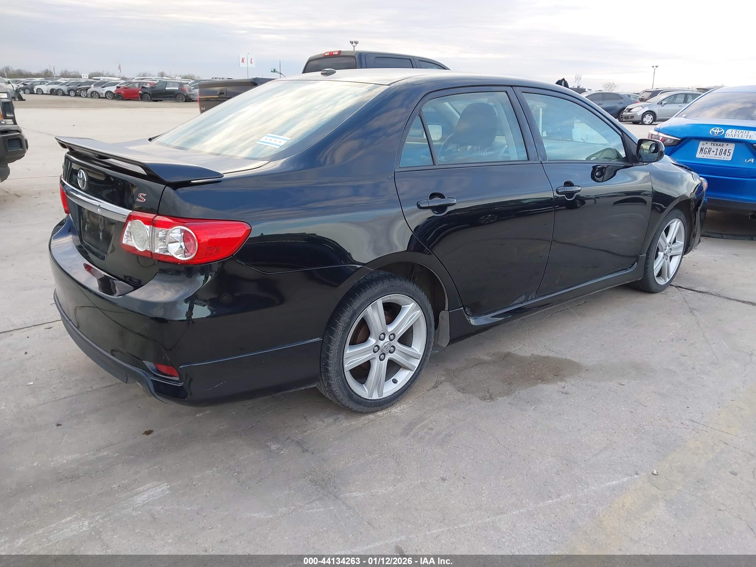 TOYOTA COROLLA image 4