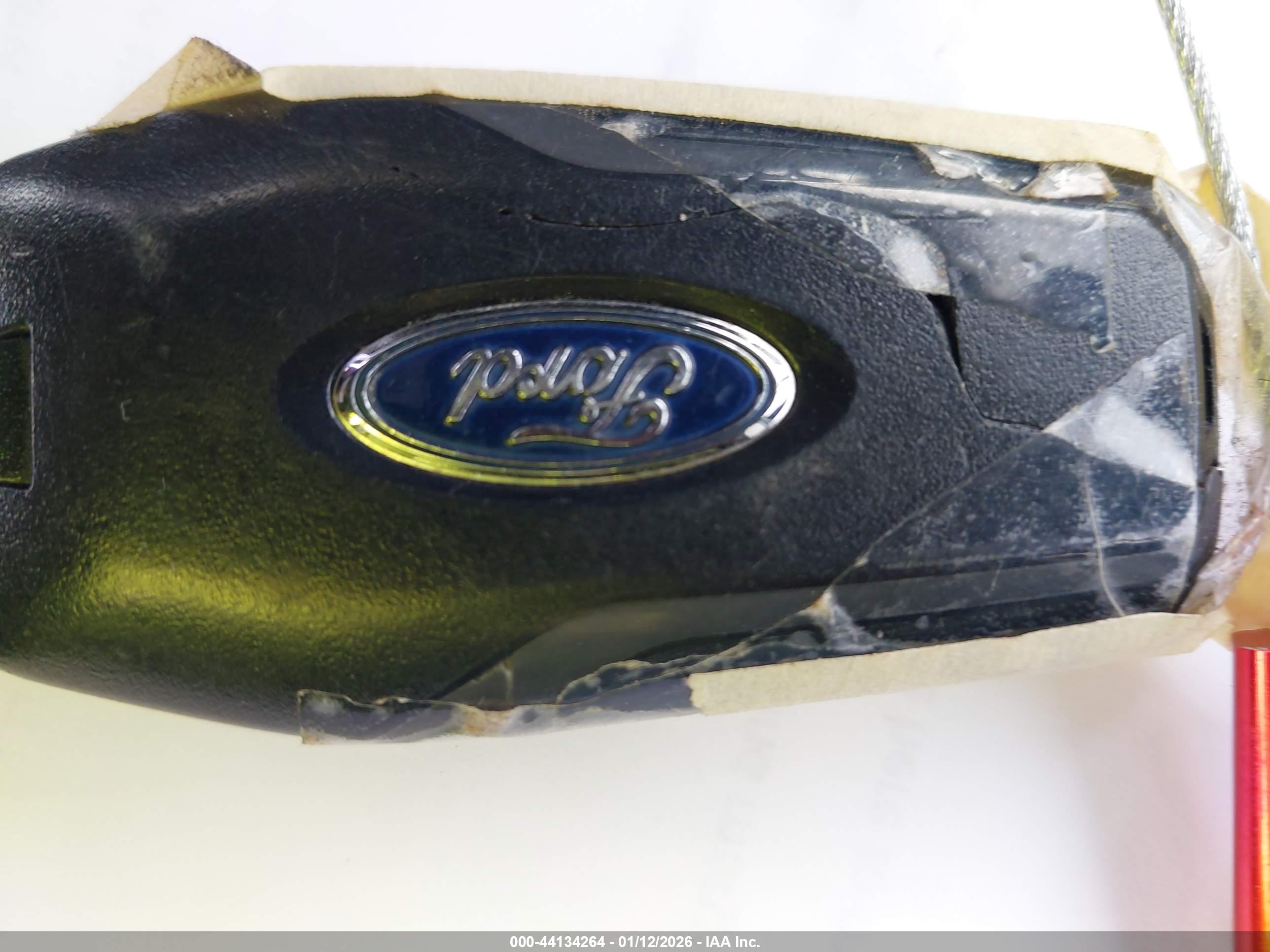 FORD FUSION image 11