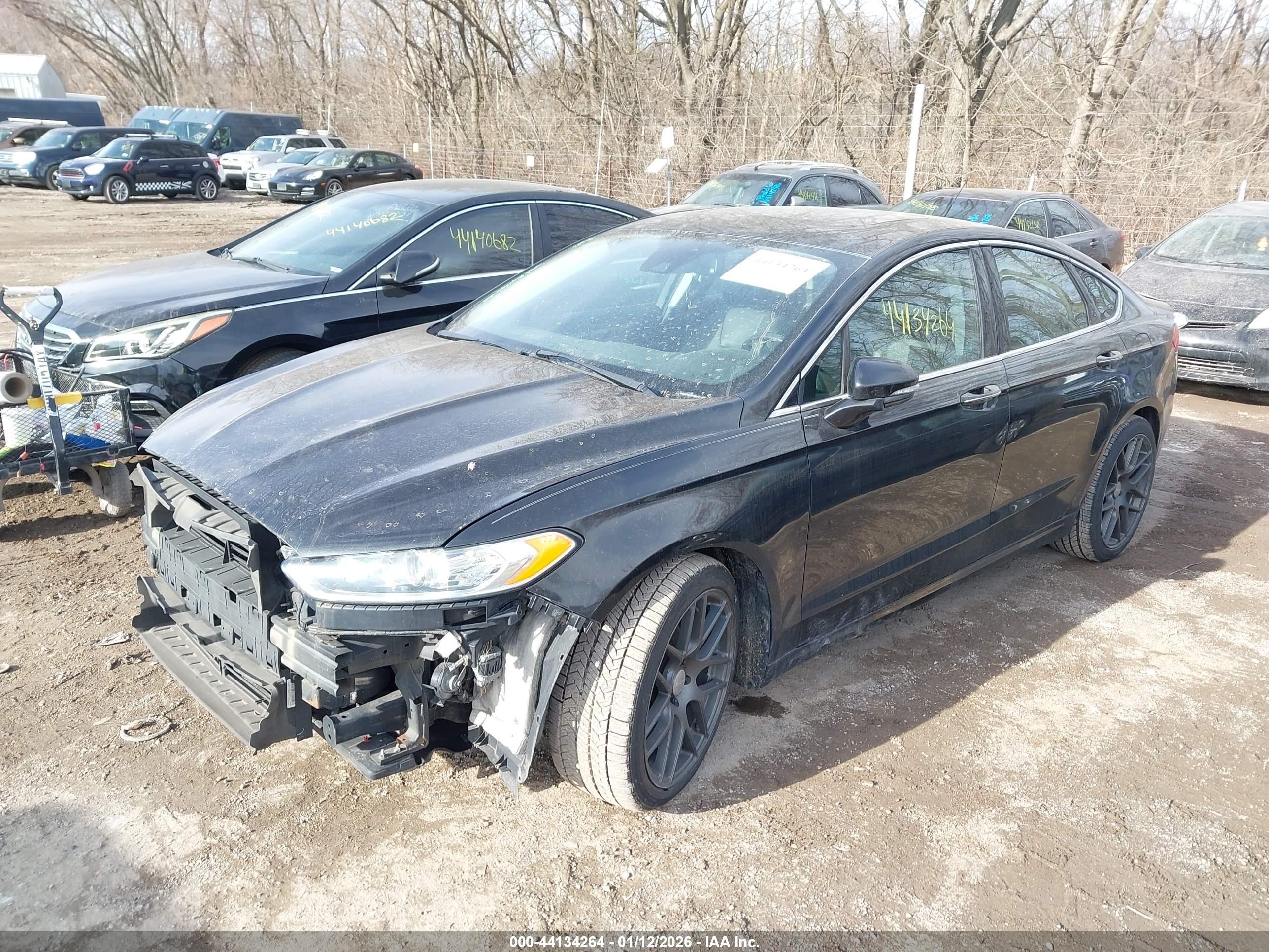 FORD FUSION image 2