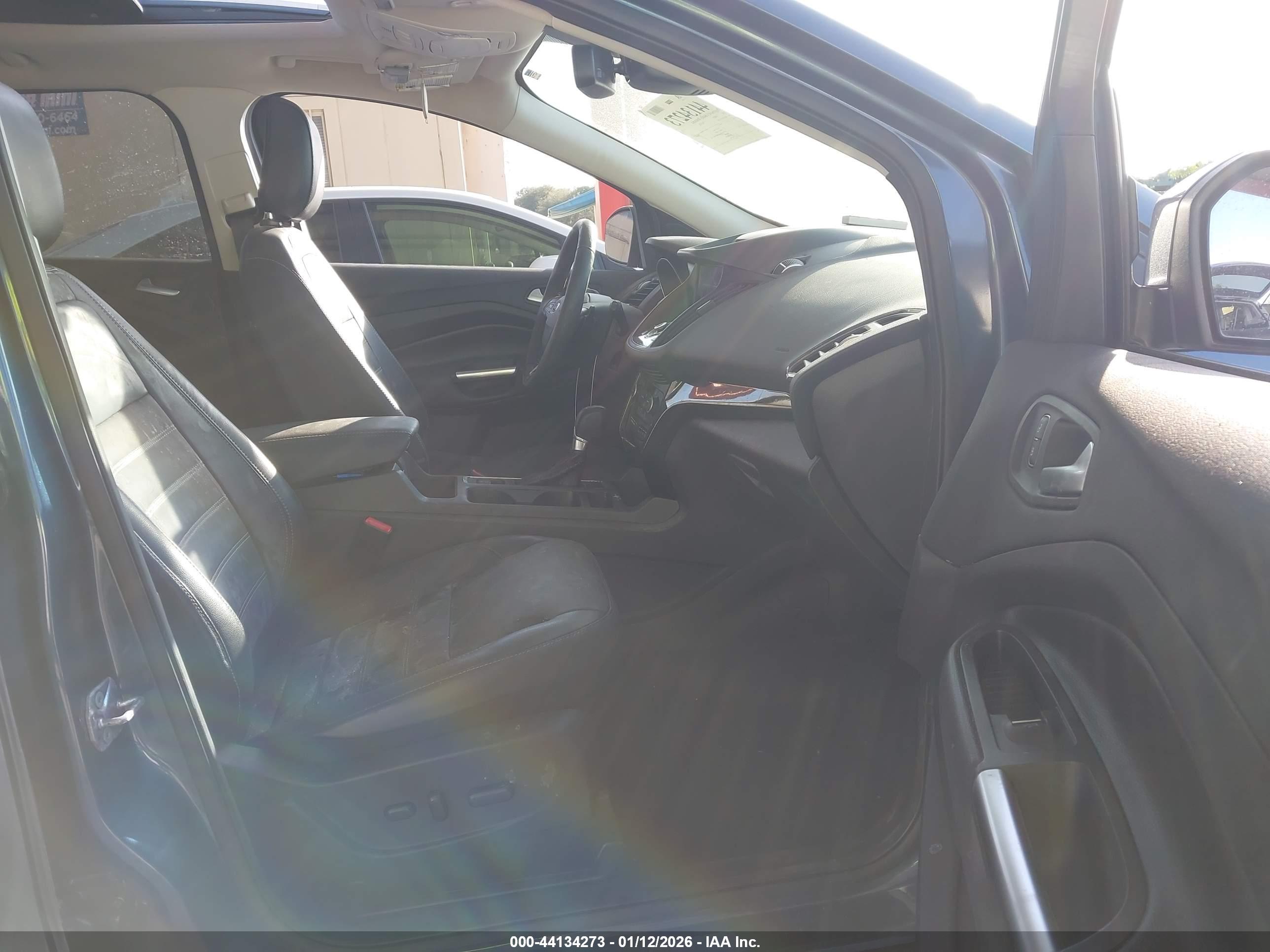 FORD ESCAPE image 5