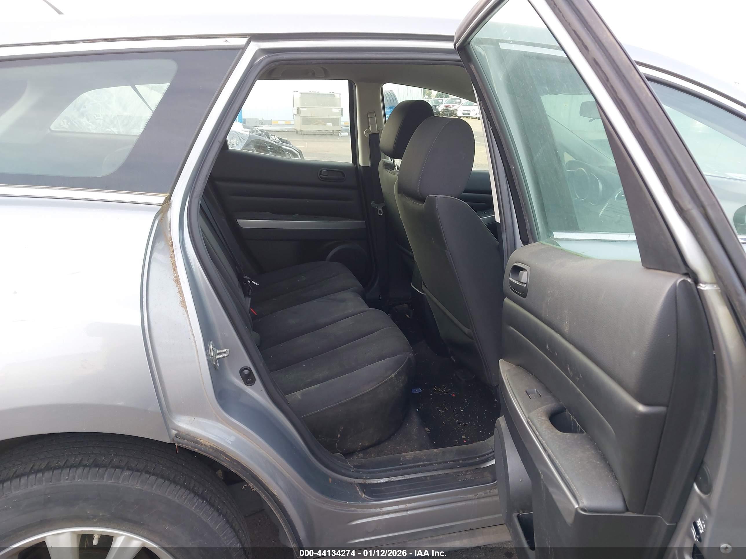 MAZDA CX-7 image 8
