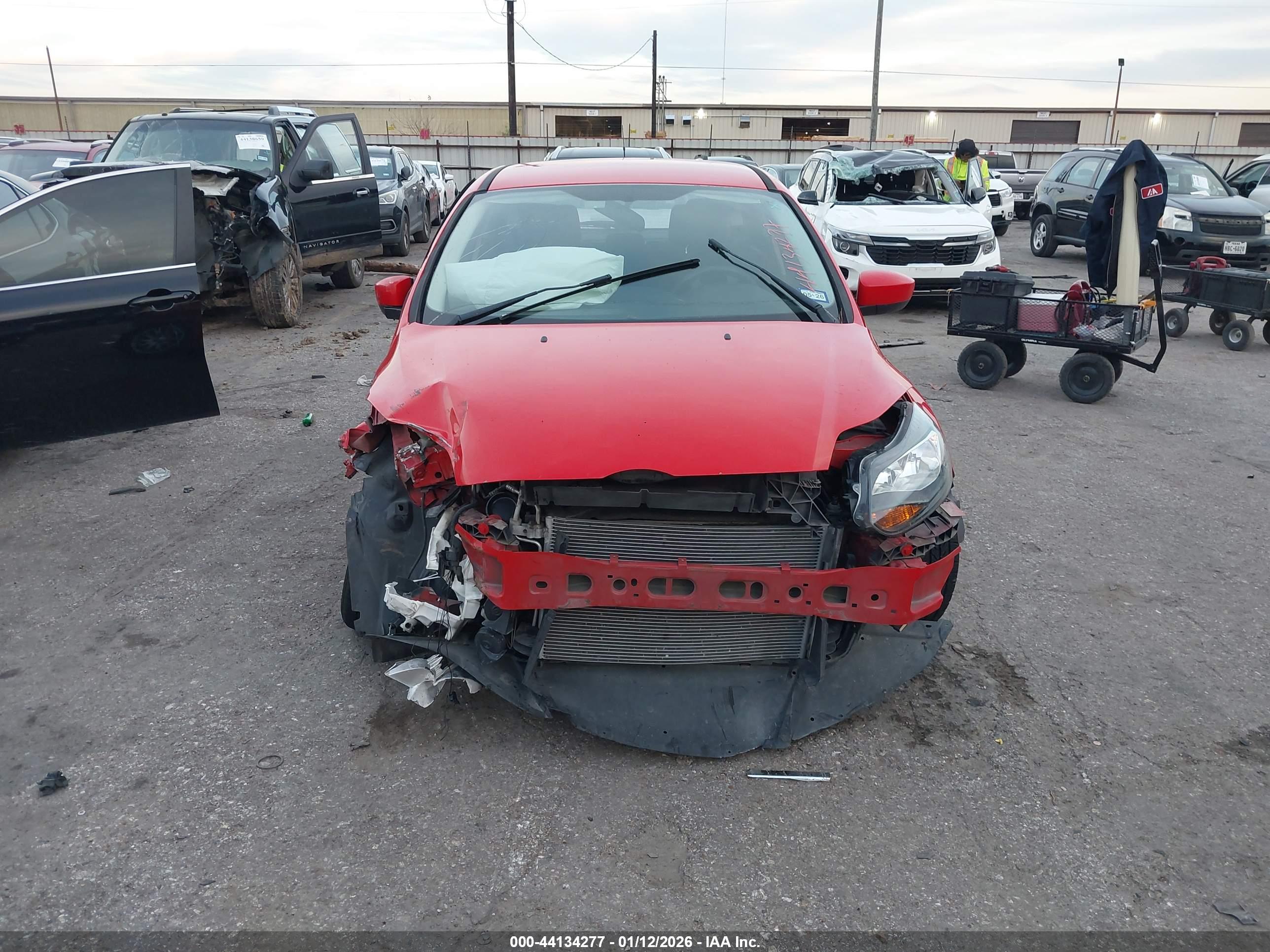FORD FOCUS image 6