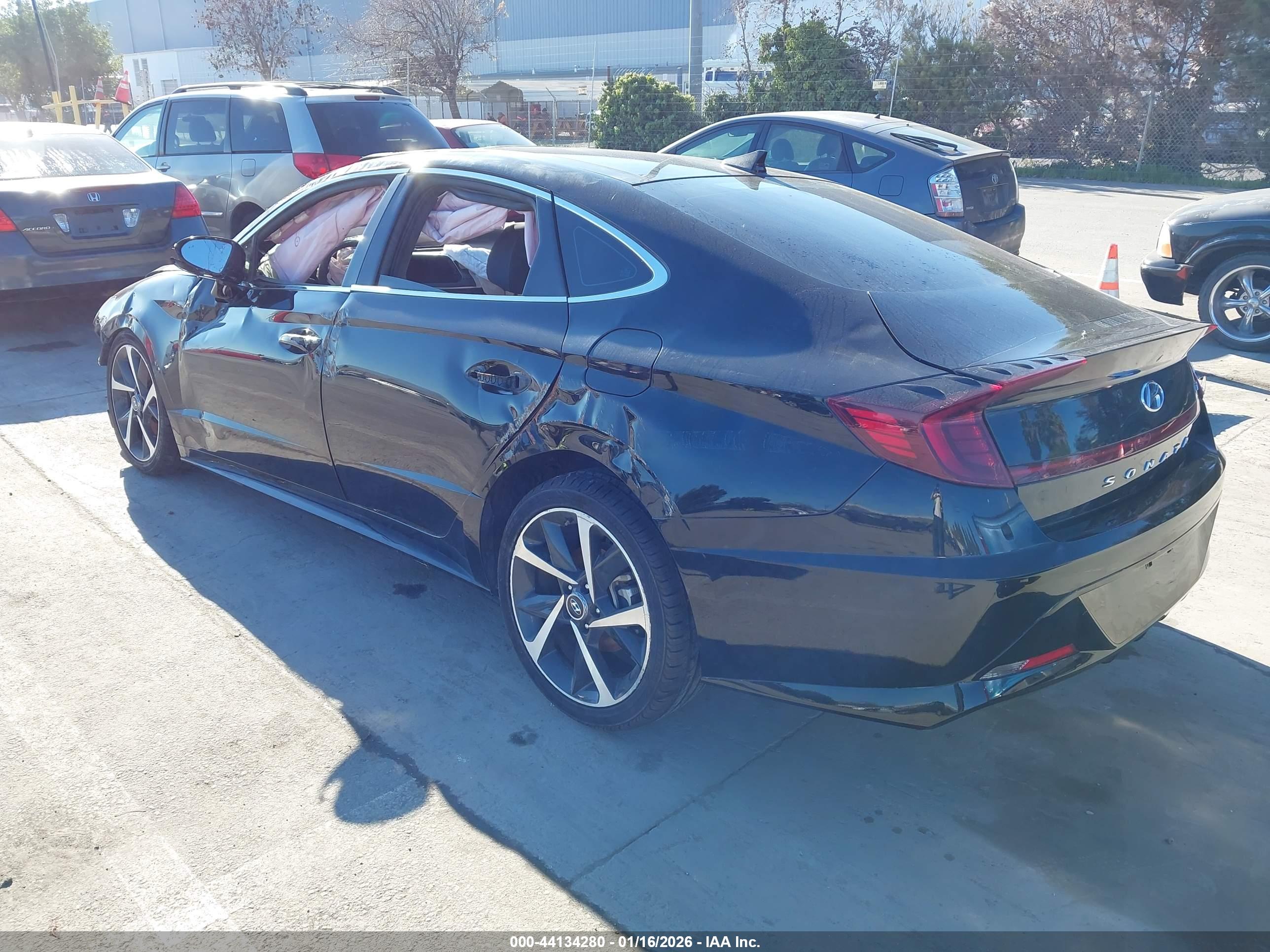 HYUNDAI SONATA image 3
